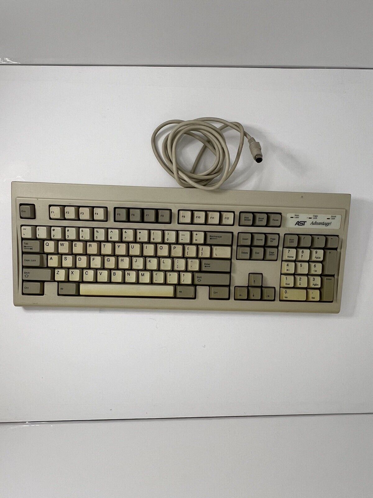 Vintage AST Keyboard Model Advantage SK-1100 PS/2 Beige