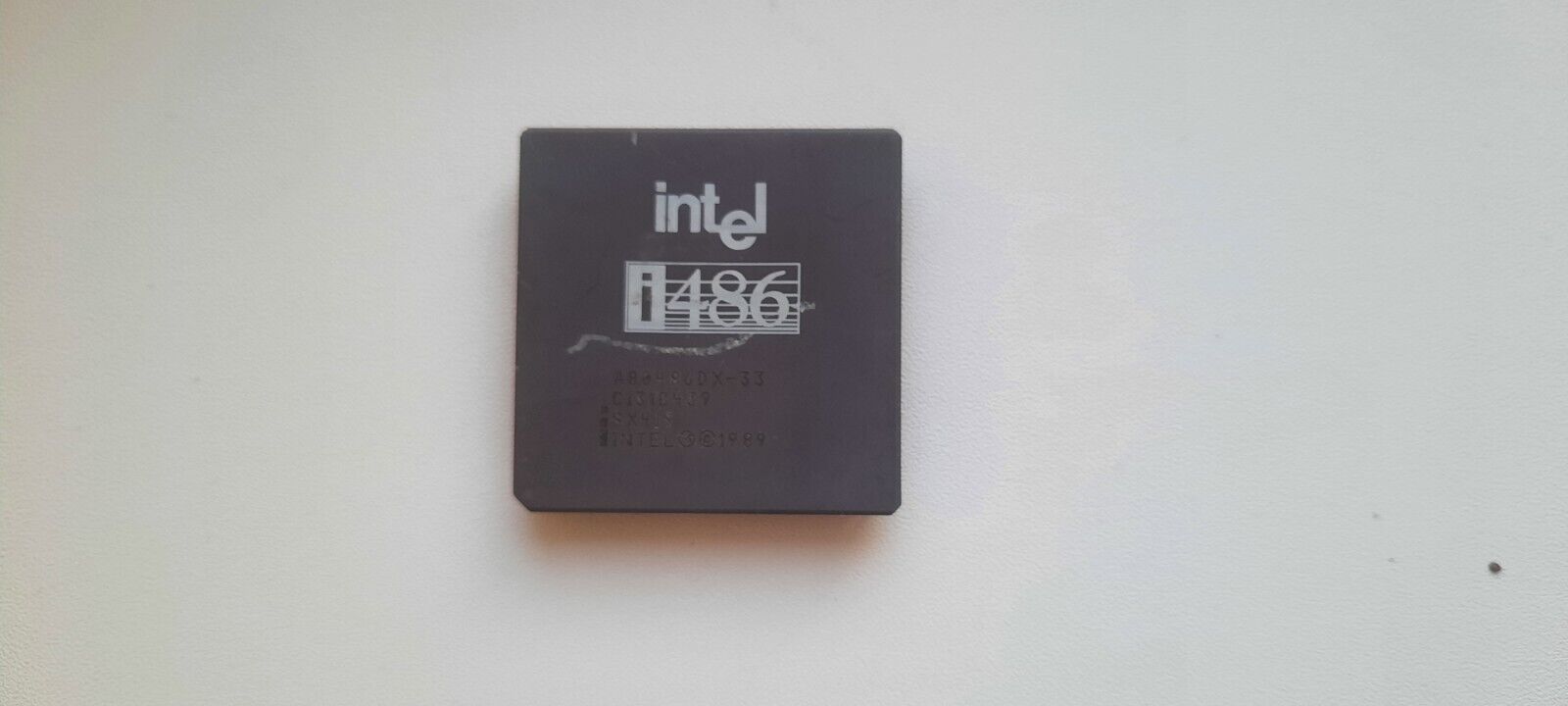 Intel A80486DX-33 SX419 486DX-33 old logo old date rare vintage CPU GOLD