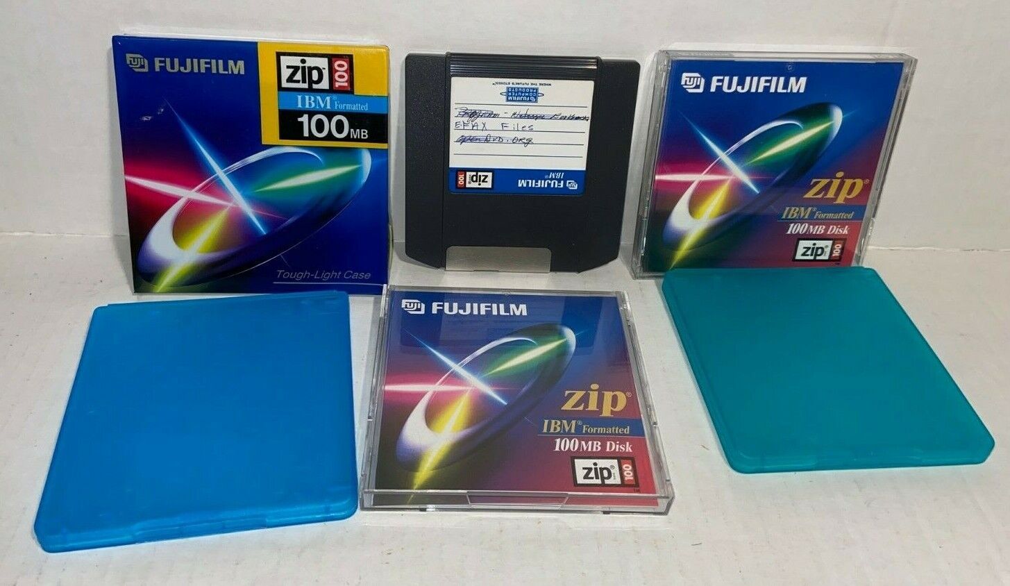 Fujifilm zip 100MB Disk  MIXES ESTATE SALE Lot of 3 DISCS AND TWO BLUE CASES- A2