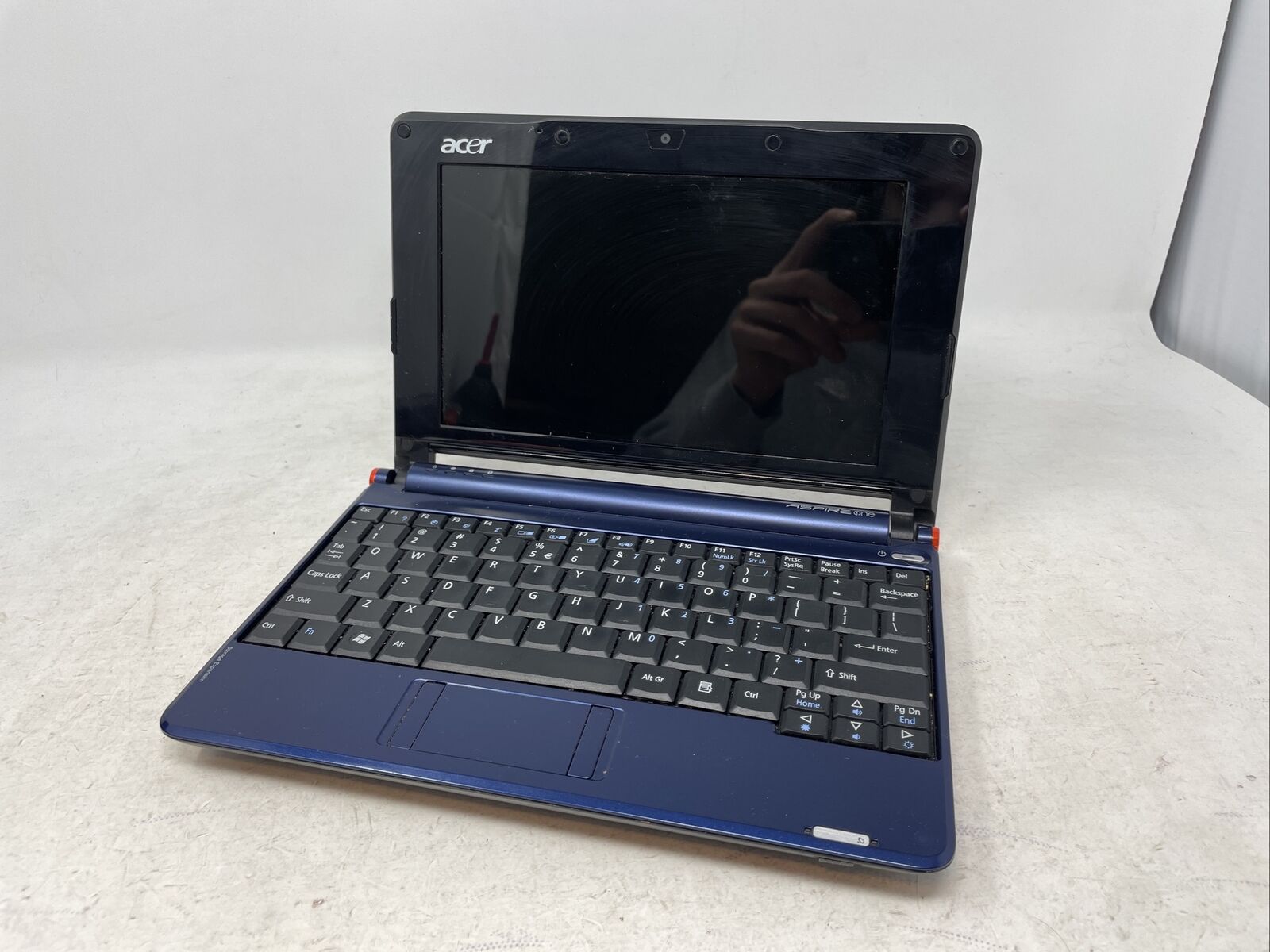 Acer Aspire One Series ZG5 Laptop Only Untested For Parts Or Repair