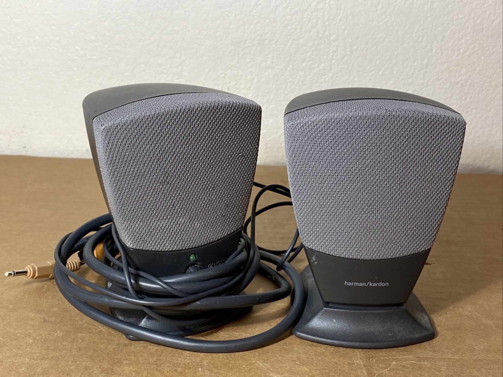 Harman Kardon HIPS-HB Pair Desktop Grey Computer Speakers Set Of Two
