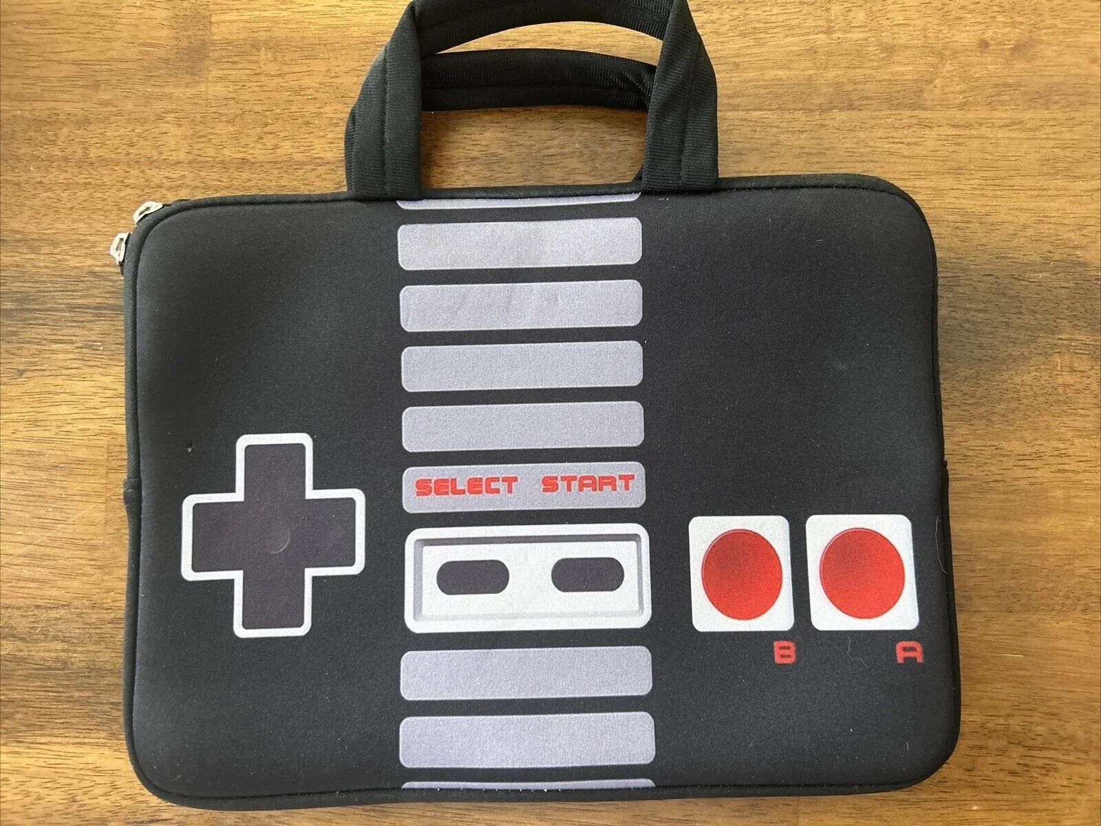 Nintendo NES Controller Zipper Carrying Case For Notebook or Laptop 13”