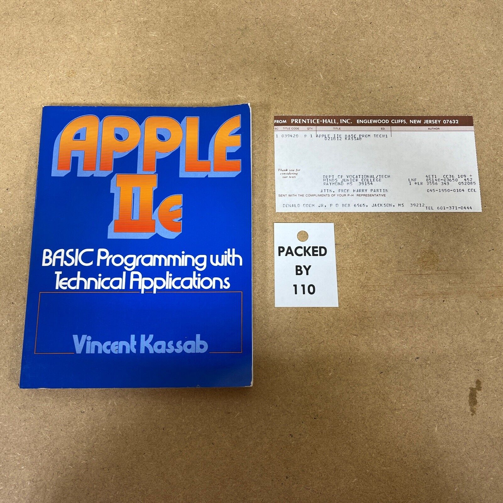 APPLE IIe BASIC PROGRAMMING WITH TECHNICAL APPLICATIONS VINCENT KASSAB SOFT COV