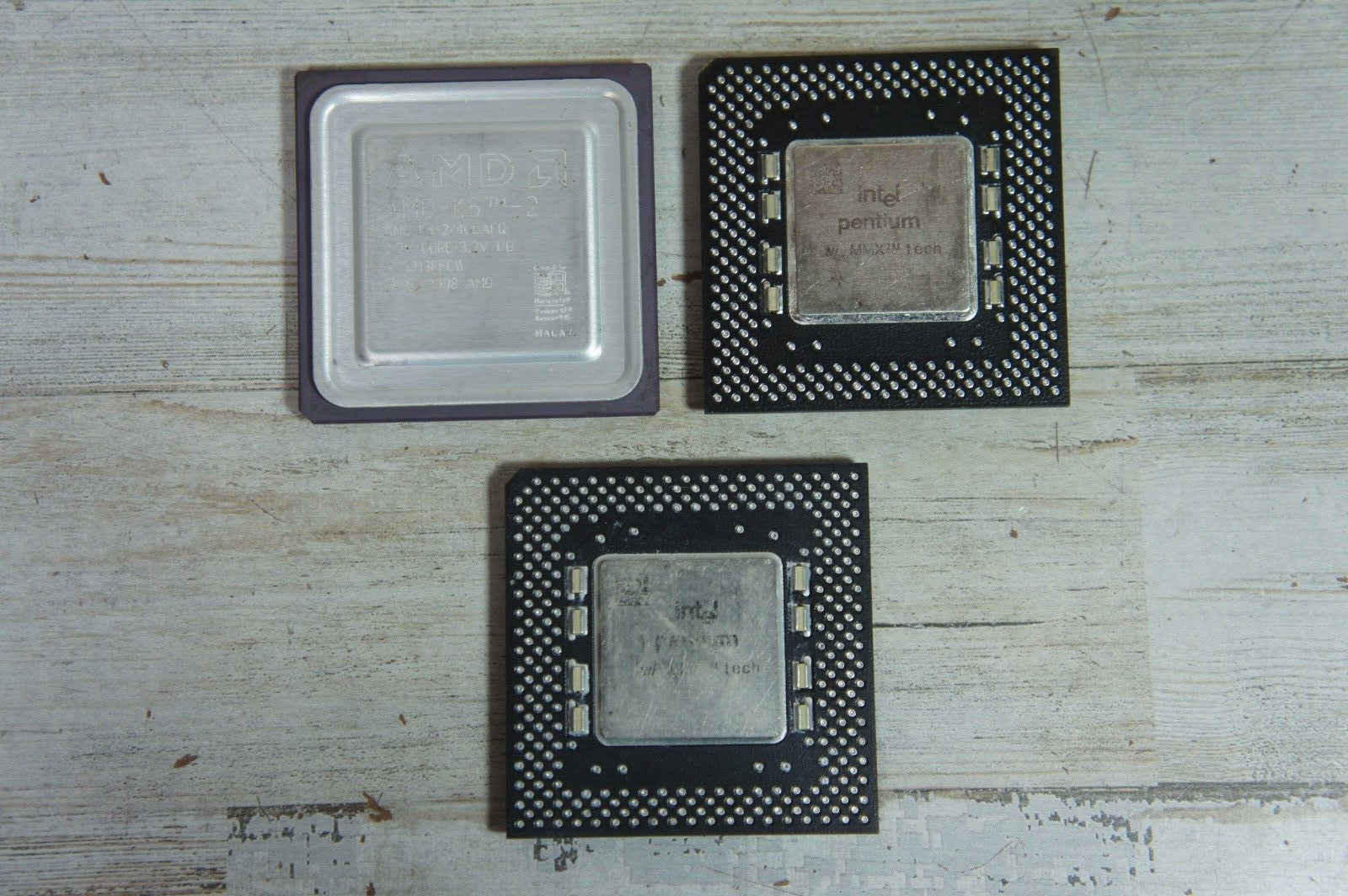 Lot of 3 Vtg Old PC CPU Processors AMD-K6-2 (1998) 2x Intel Pentium 233/200Mhz