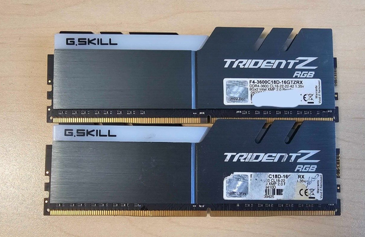 1 KIT - Pack of 2 GSKILL TRIDENT Z 8GB DDR4 3600MHz  - Desktop Memory - USED