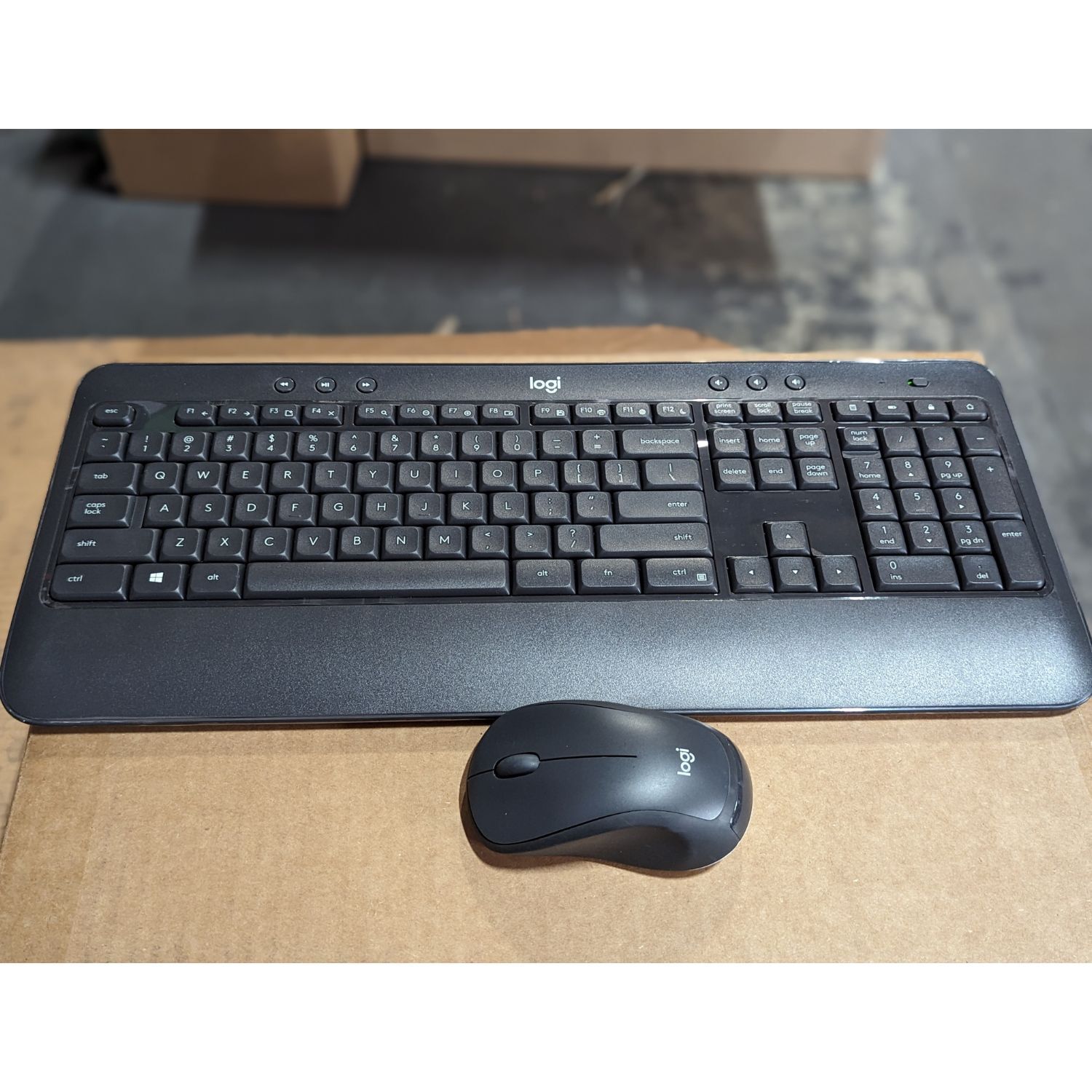 Logitech MK540 Advanced Wireless Keyboard and Wireless M310 Mouse Combo