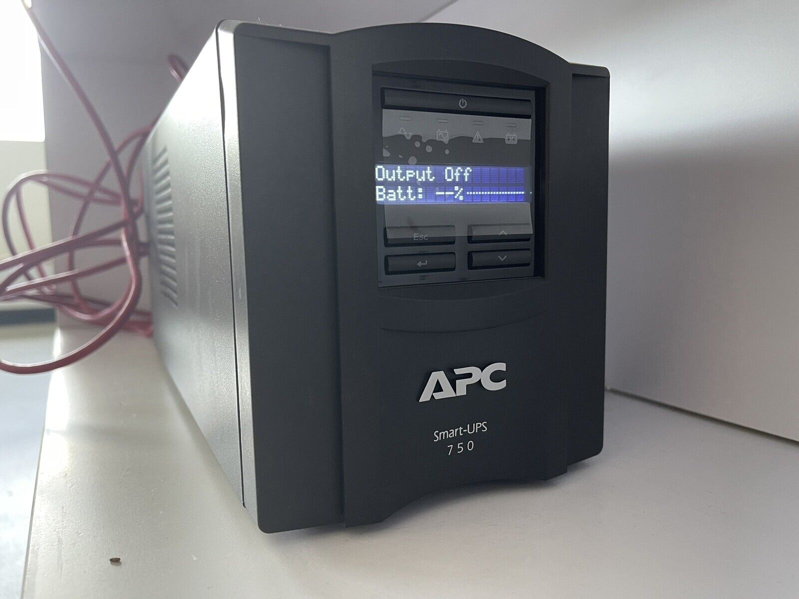 APC 750VA Smart UPS SmartConnect, SMT750C Sinewave UPS Battery Backup NO Battery
