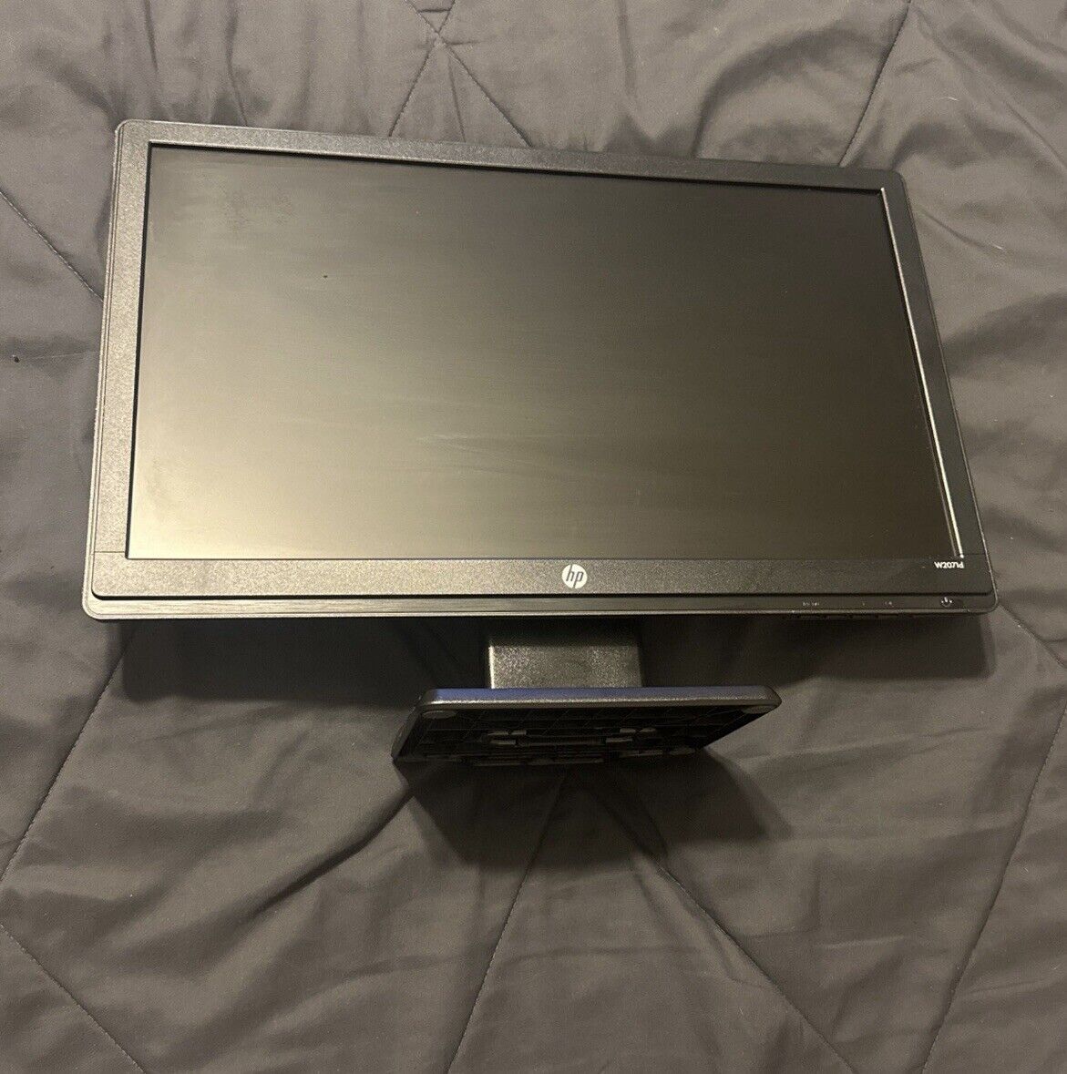 HP W2071d Monitor 20”