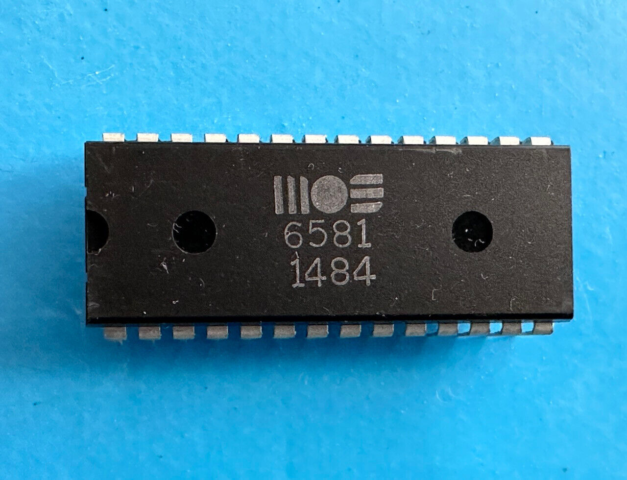 6581 MOS - SID Sound Chip IC Commodore C64 SX 128 MIDI - P.W.: 14 84