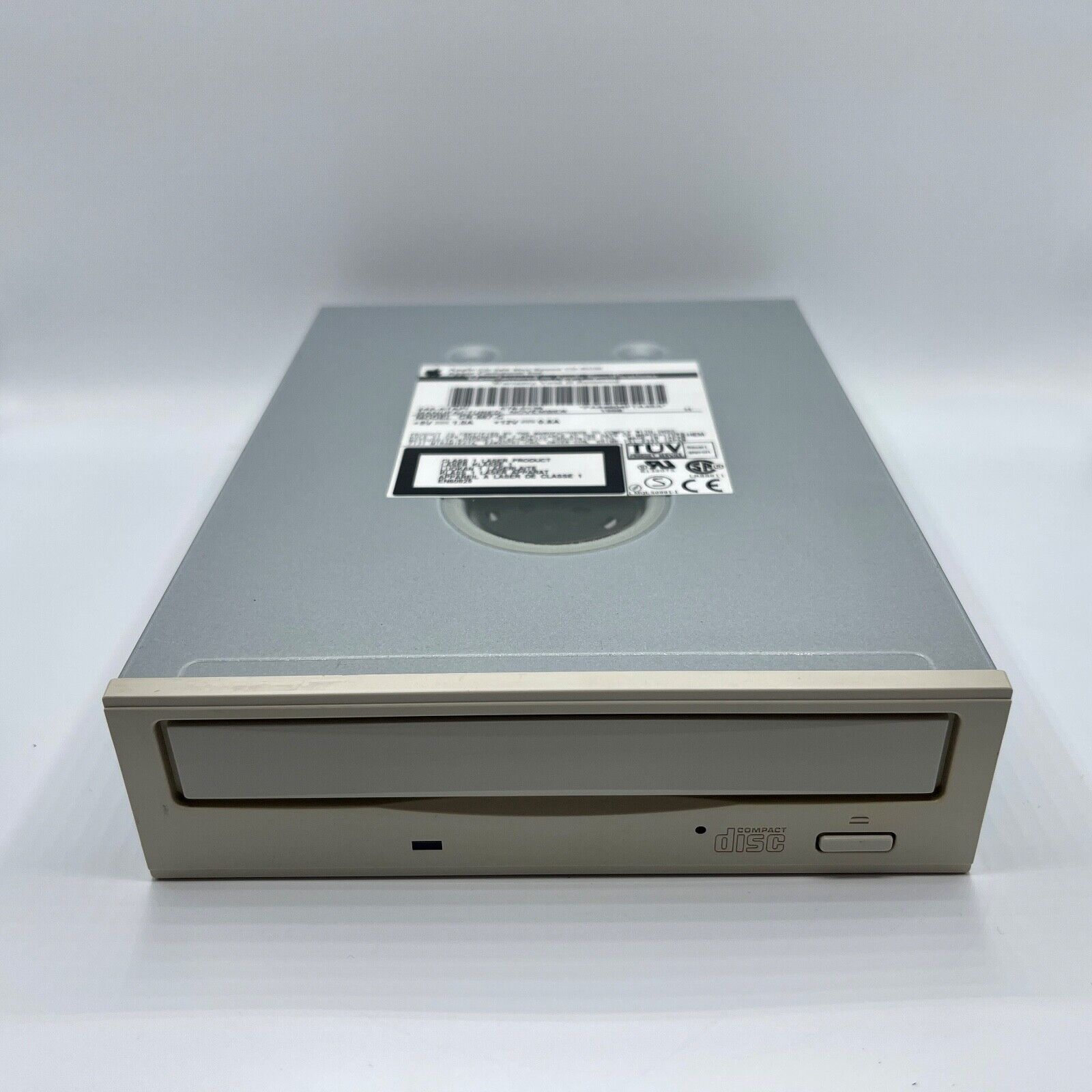Vintage Apple 24X-ATAP1 CD-ROM Drive Model CR-587-C 678-0136 IDE
