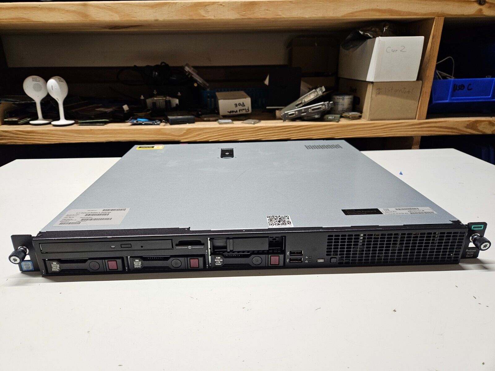 HPe 819786-B21 DL20 Gen9 4SFF CTO Chassis Xeon e3-1230v6 24GB Ram NO HDD NO OS