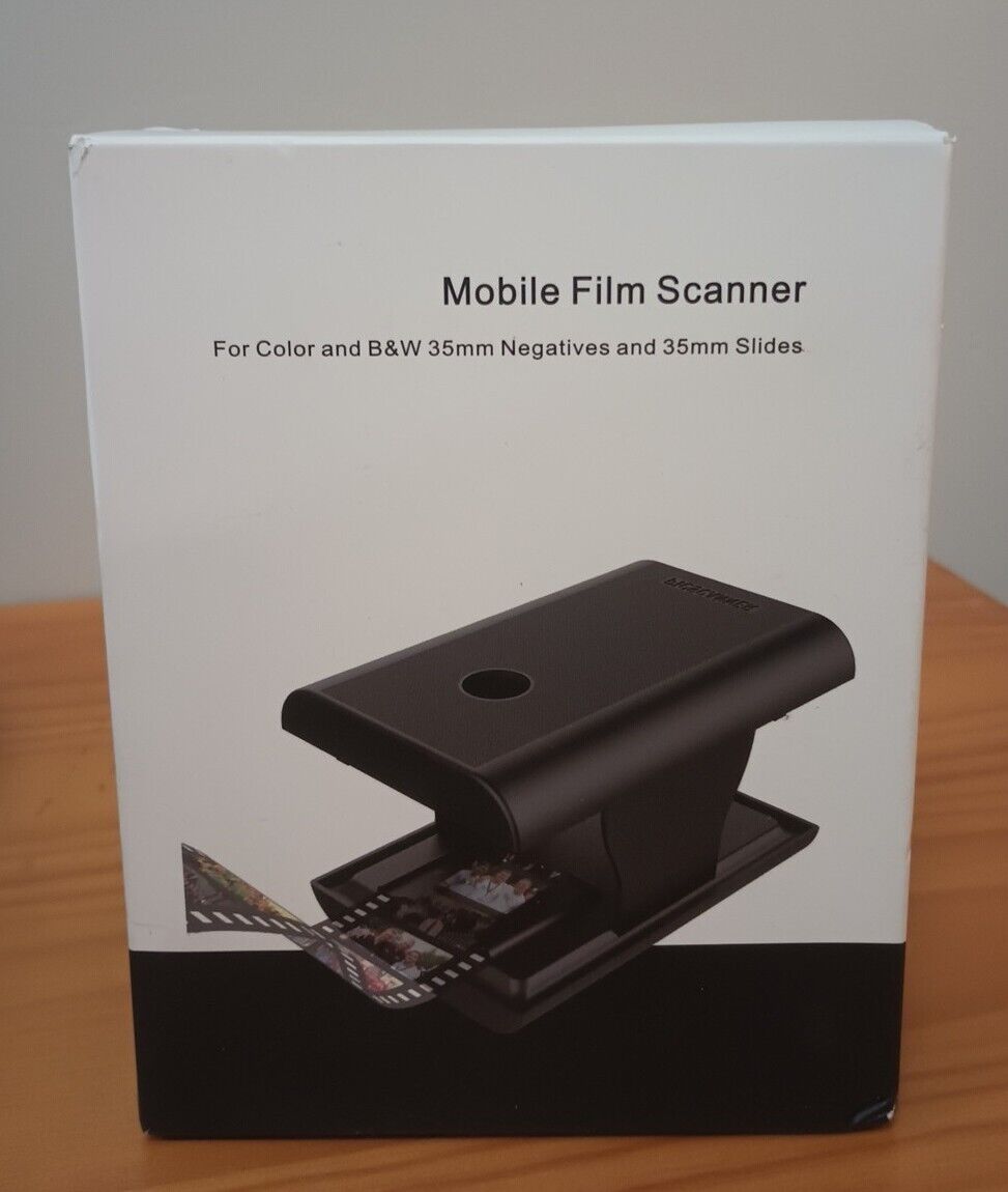 Mobile Film & Slide Scanner For 35mm/135mm Negatives & Slides W/ Backlight