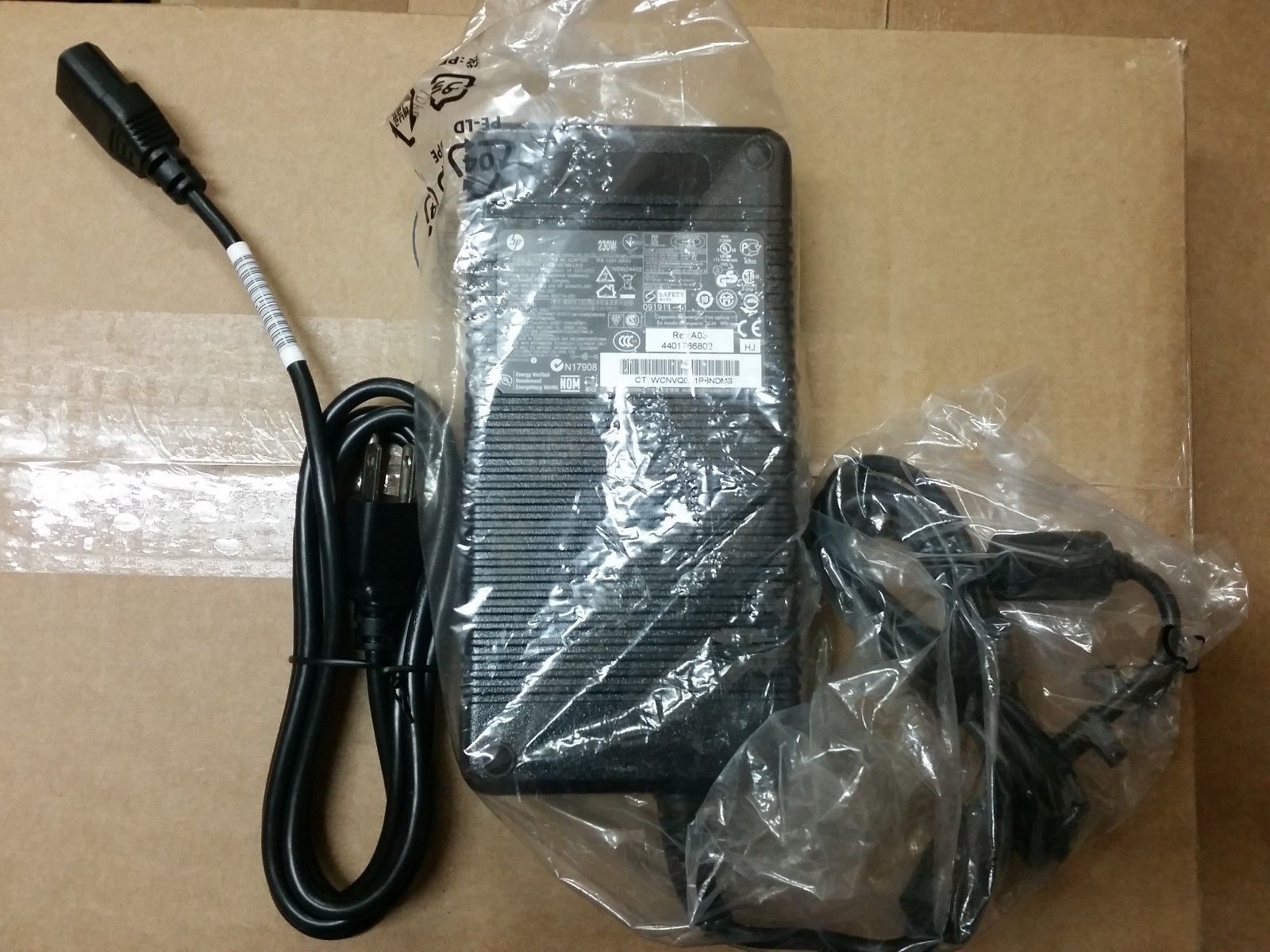 New Genuine HP Smart 230W AC Adapter US Laptop Power Supply - AT895AA#ABA 