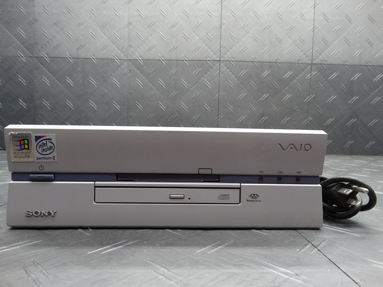 Sony VAIO PCV-L400 Personal Computer Retro PC VIntage RARE