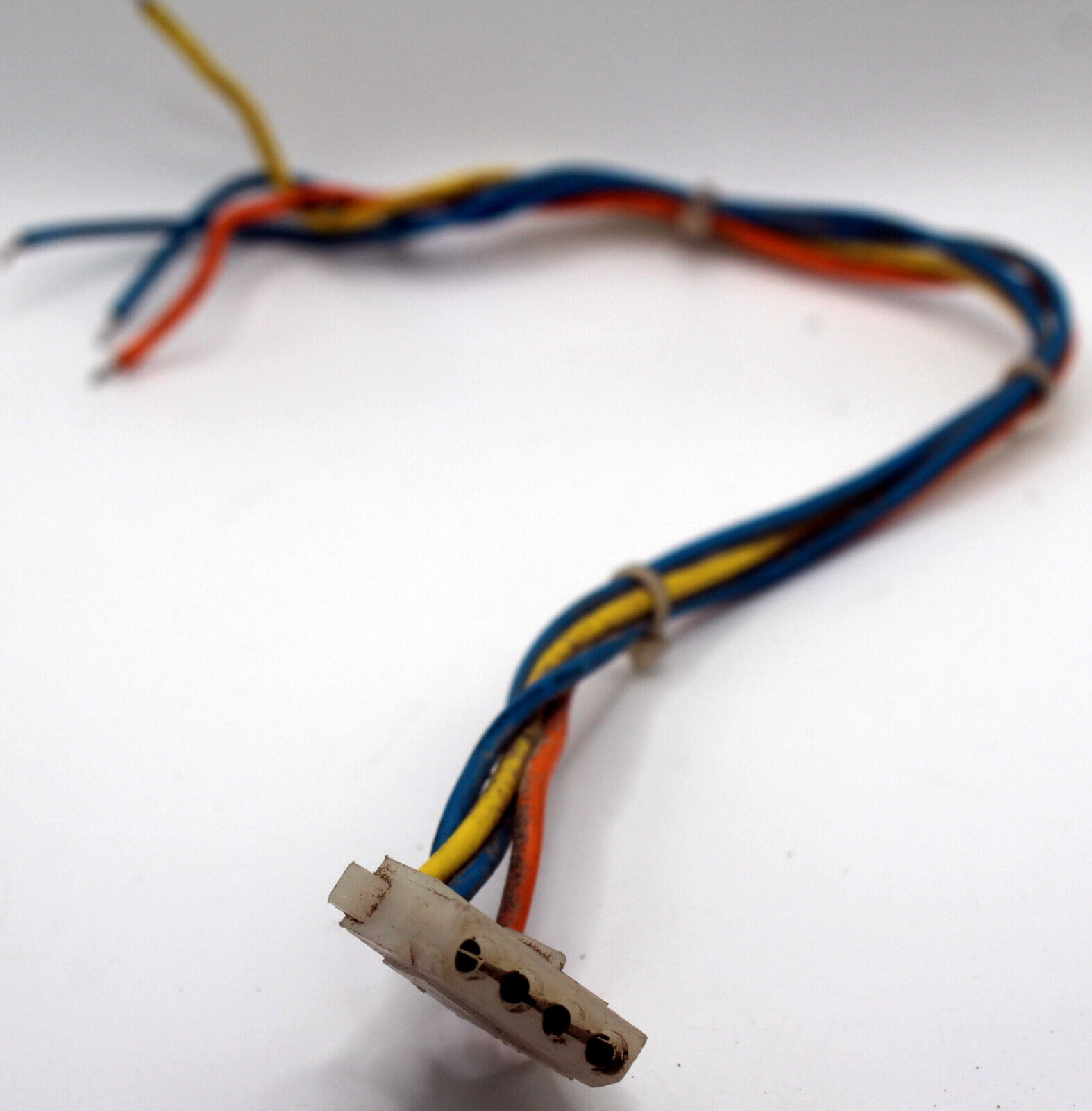 1985 Commodore PC10-II Genuine Power Supply 4-PIN Molex Connector w/ 40cm Cable 