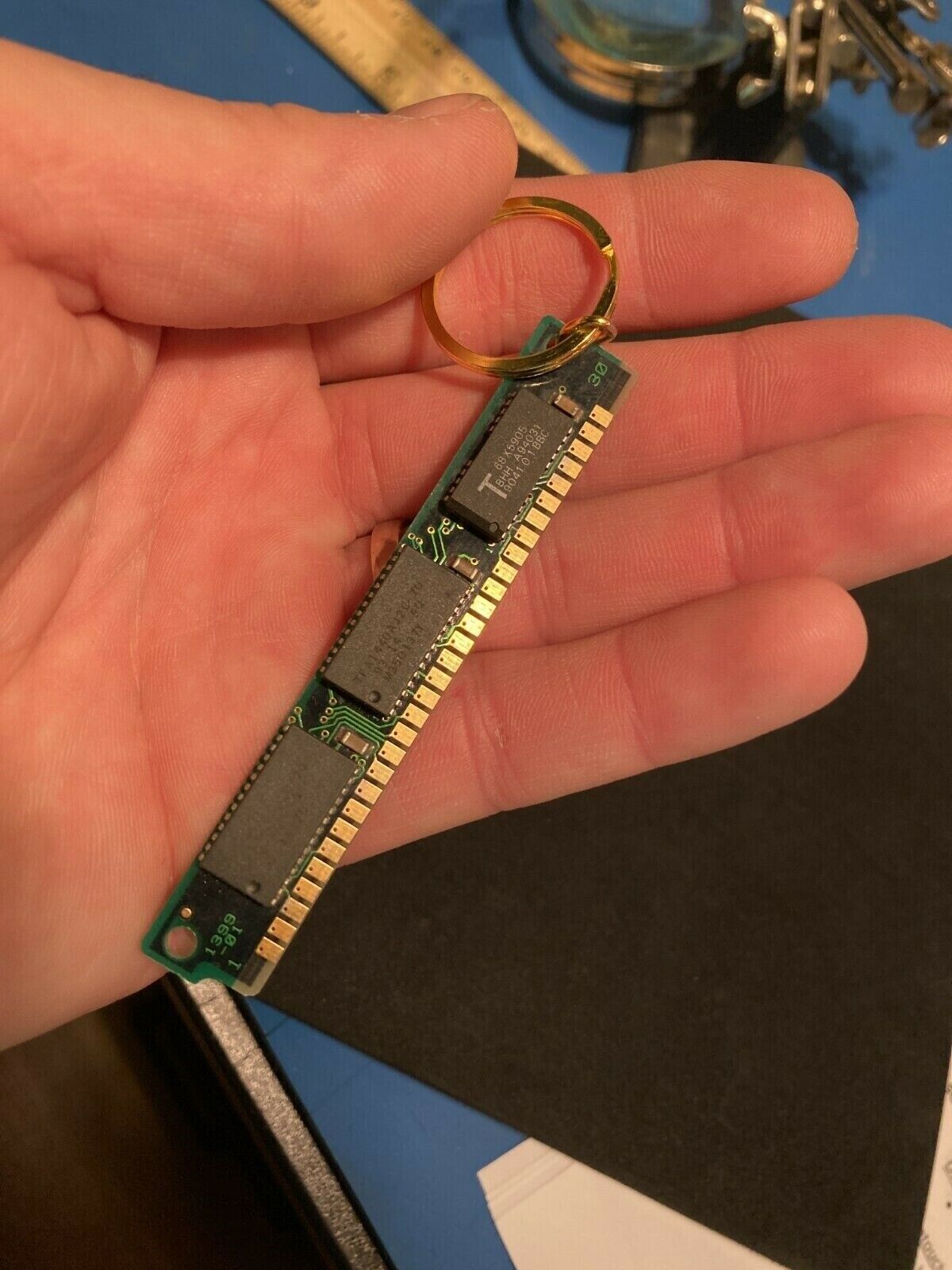 Vintage Computer Memory Keychain Gold 30-Pin 3-Chip SIMM RAM Mac PC Keyring