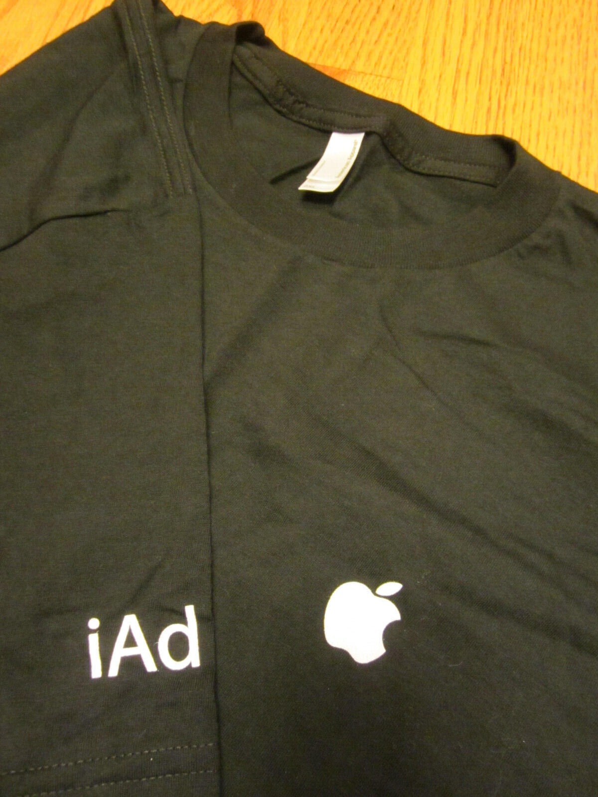APPLE logo iAd T-Shirt 2XL Black Employee Only NEW w/o Tags NWOT XXL iPhone apps