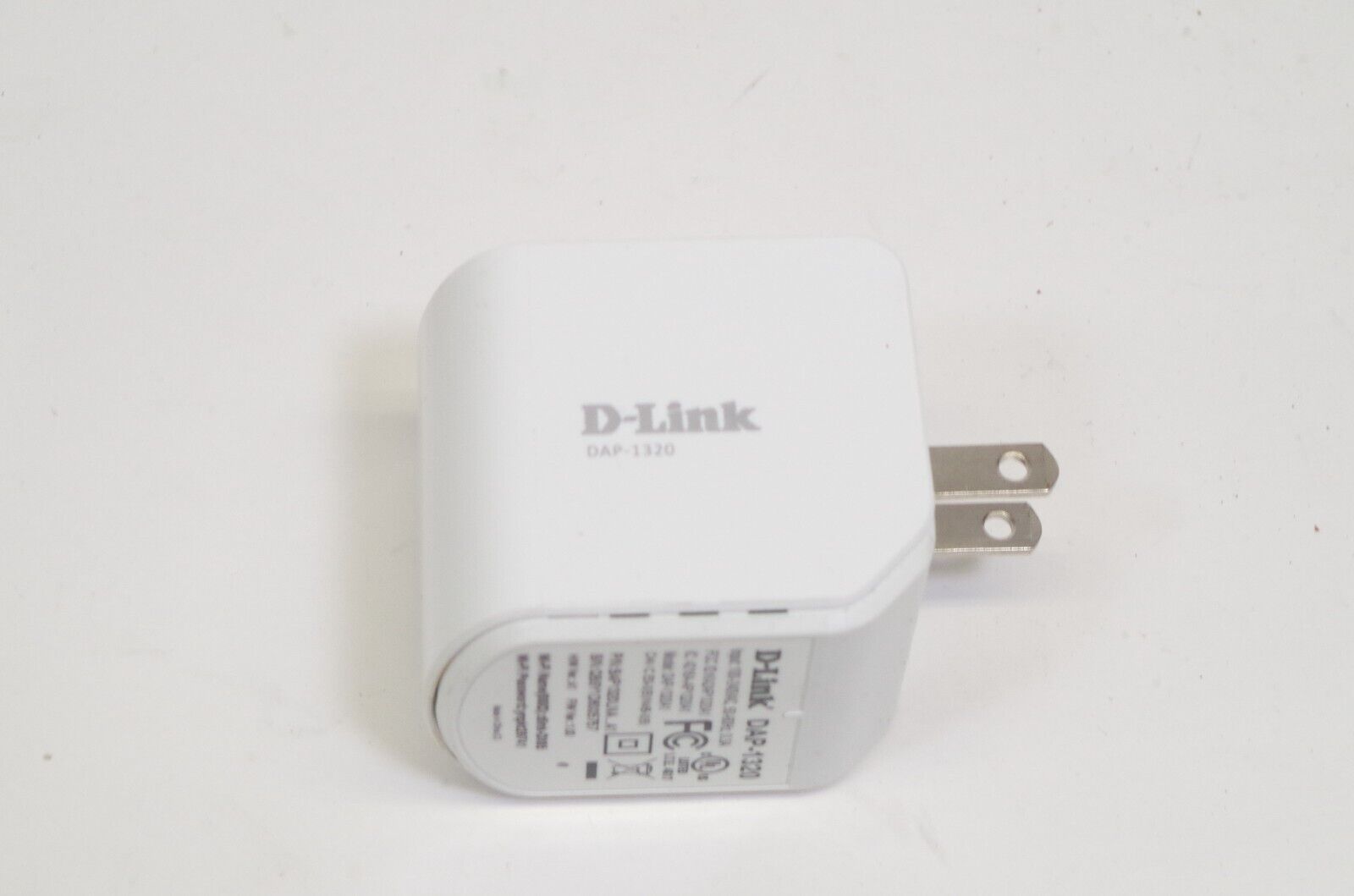 D-Link DAP-1320 Wireless Range Extender WPS Plug n Play