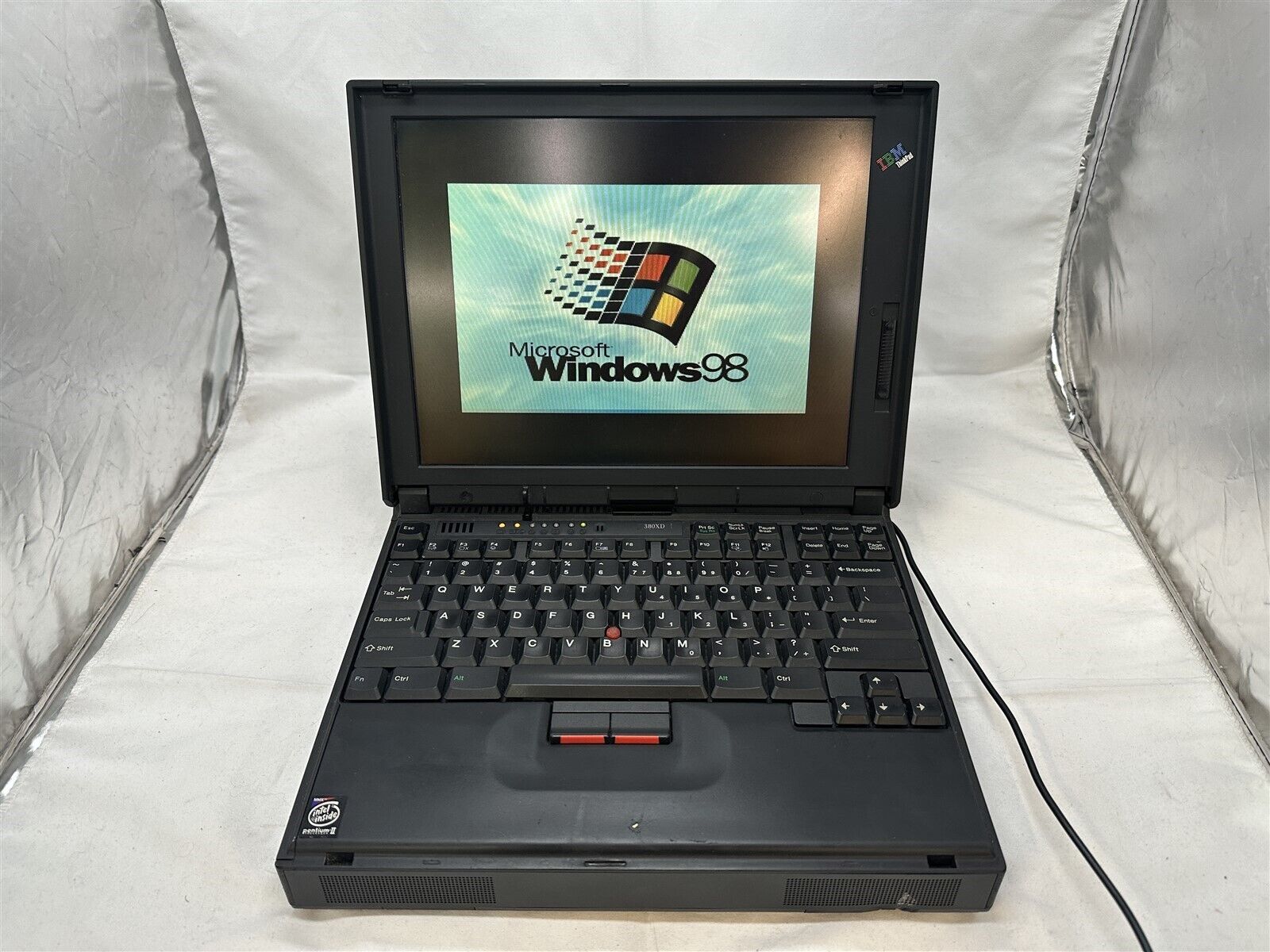 Vintage IBM ThinkPad 380XD Laptop Intel Pentium II 98MB RAM HDD Win 98