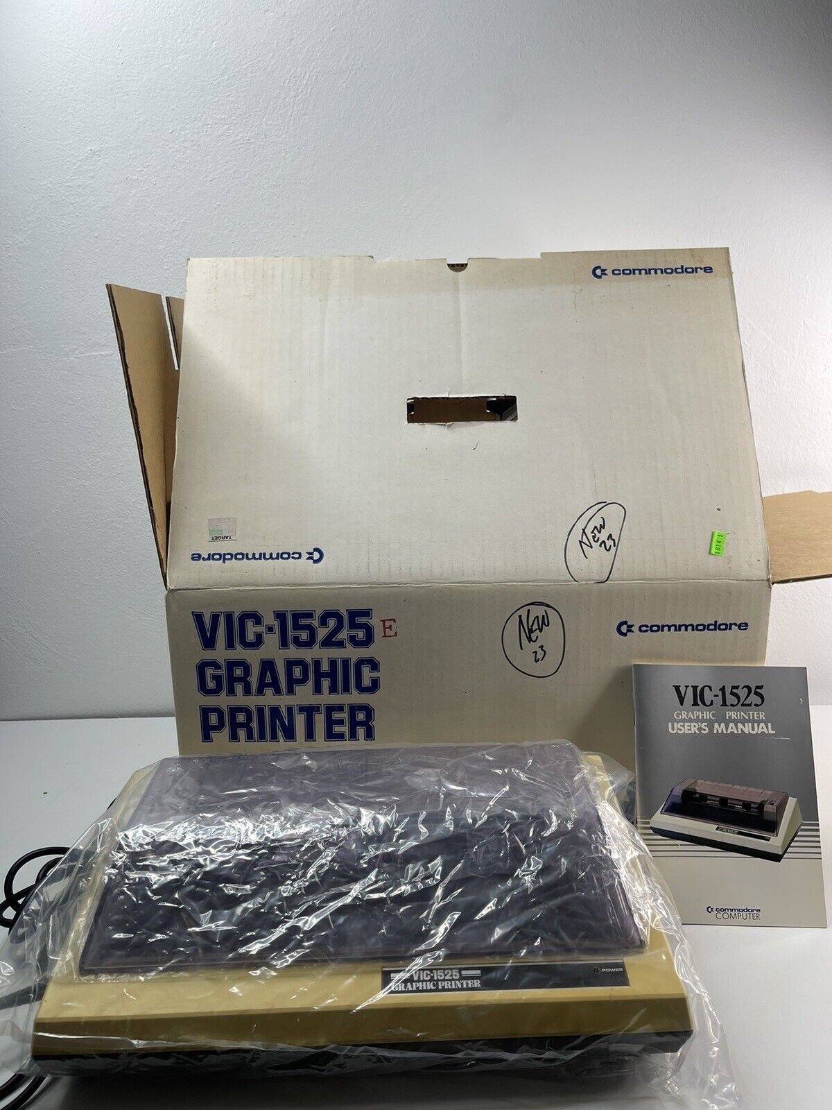 RARE Commodore VIC-1525 PRINTER in original packaging