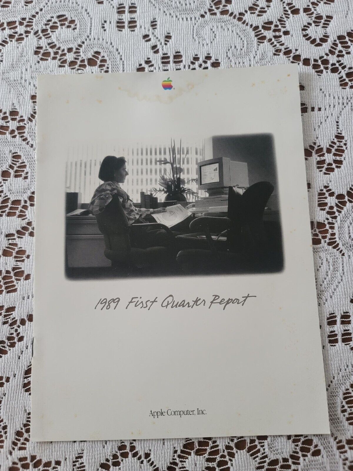 Apple Computer 1st Quarter 1989 Report to Shareholders VERY RARE