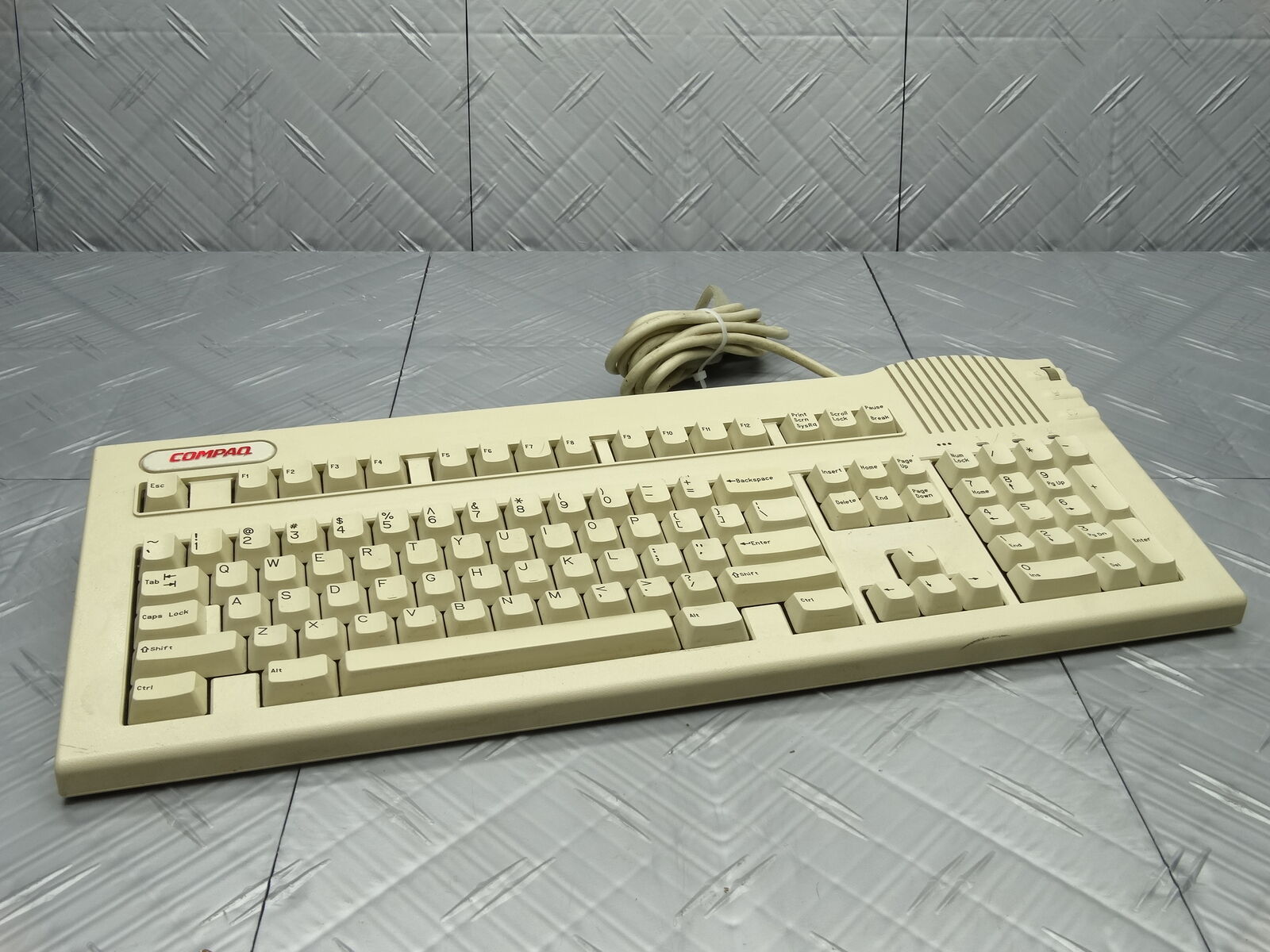 Compaq Vocalyst Mechanical Keyboard Unique Cable Mainframe Collection Rare