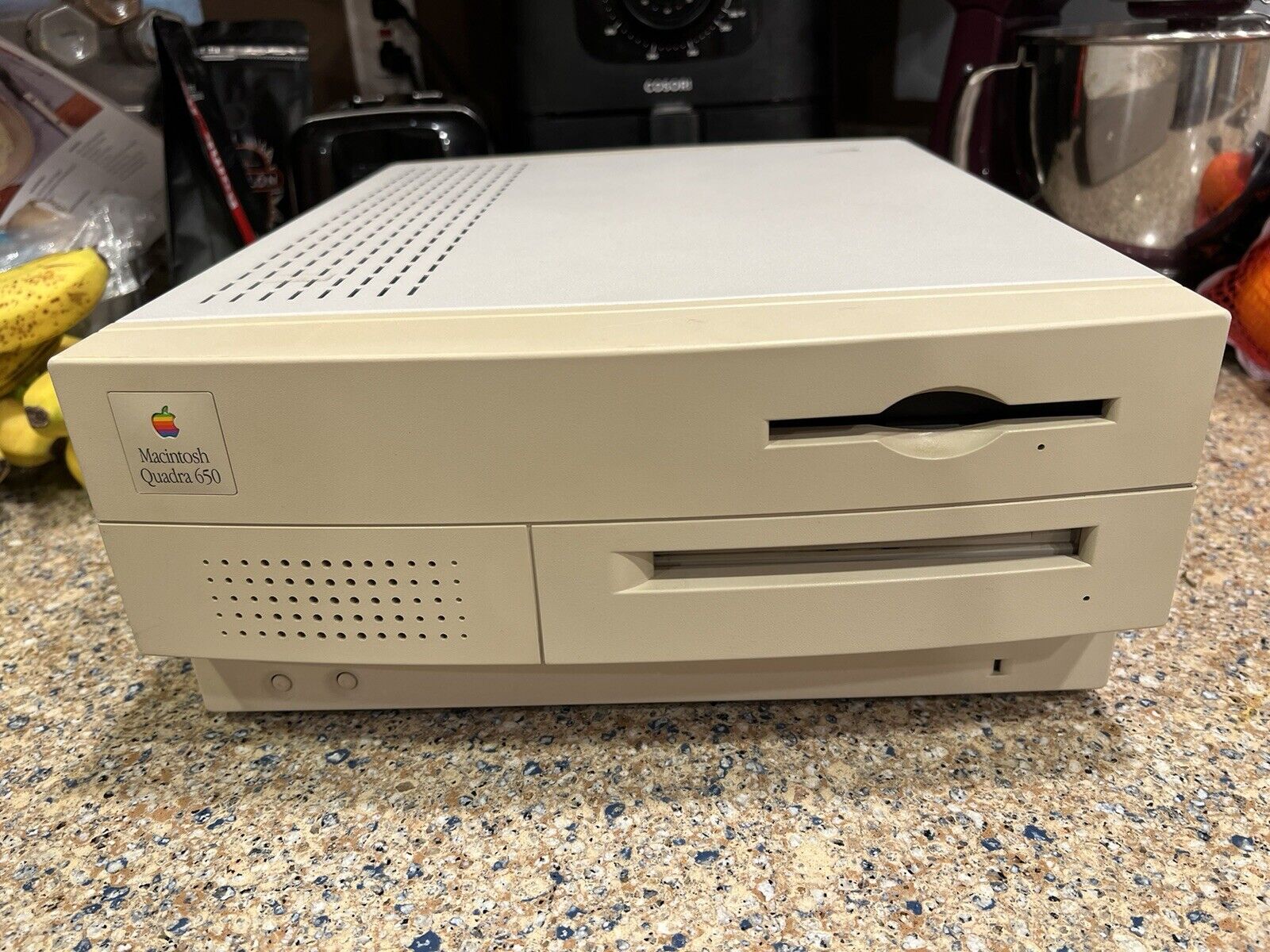 Vintage Apple Macintosh Quadra 650 w/ Floppy, CD-Caddy, For Parts/Repair/Project