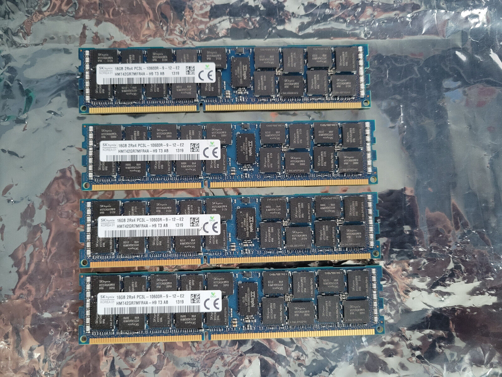 64 GB (Lot of 4 X 16 GB) Hynix PC3-10600R HMT42GR7MFR4A ECC RAM Server Memory