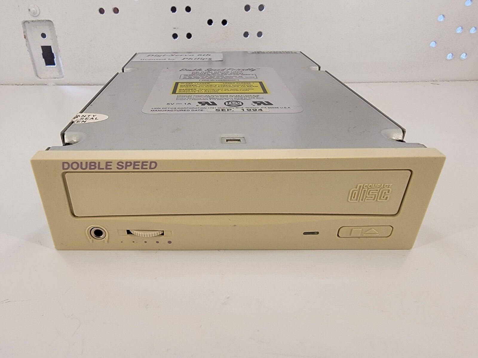 RARE Lion-Optics Sound Blaster CD-ROM Drive XC-200AI Double Speed 1994 Untested