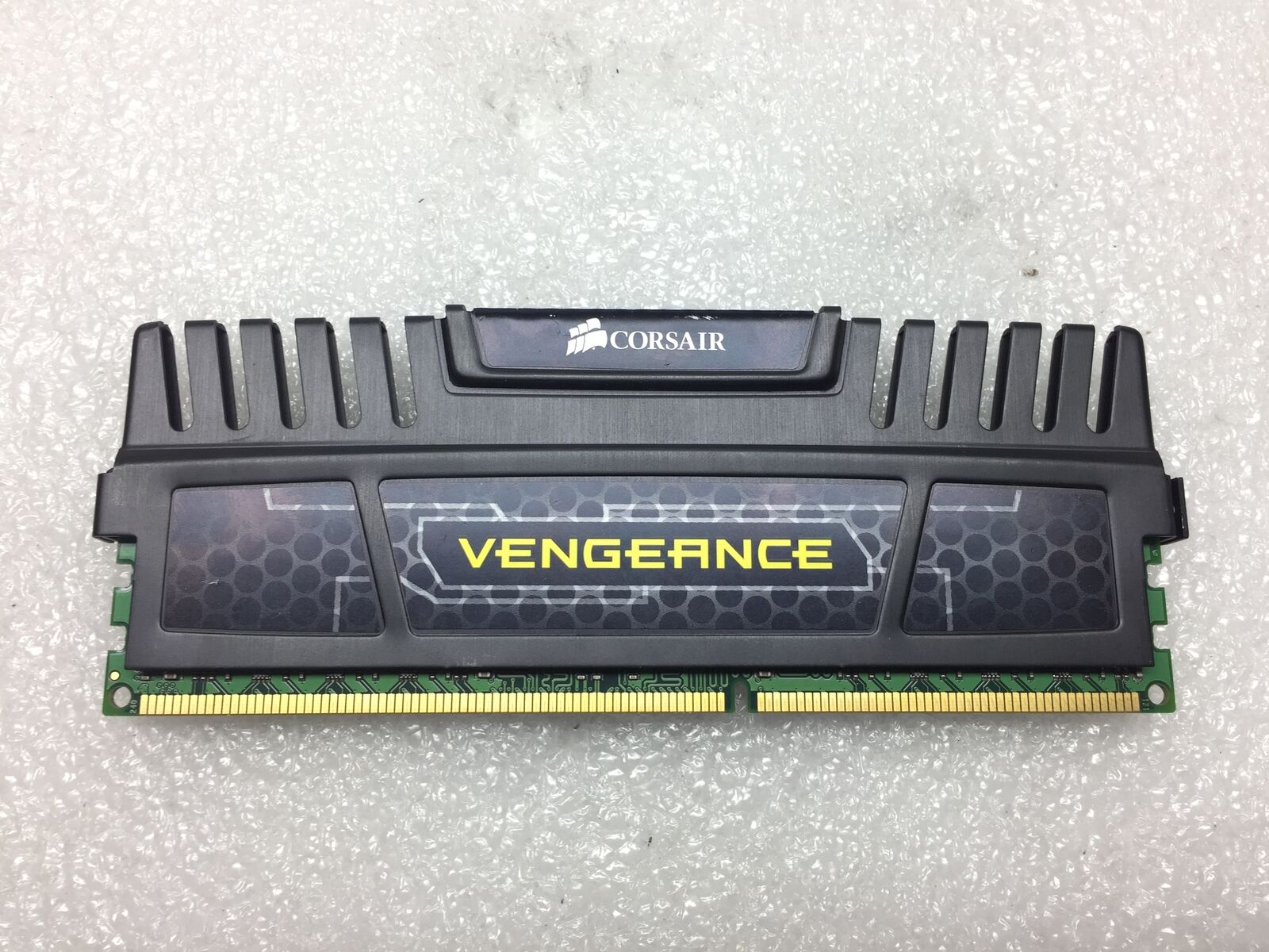 8GB (1x 8GB) Corsair Vengeance Desktop Gaming RAM CMZ16GX3M2A1600C10 DDR3-1600