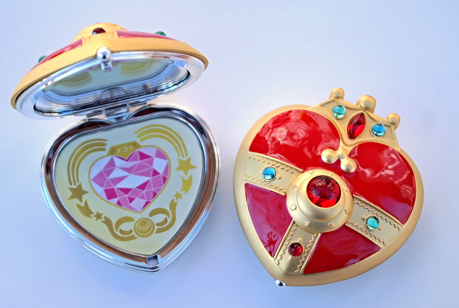 Sailor Moon S Cosmic Heart Compact Mirror Brooch Locket Cosplay Doll Prop 