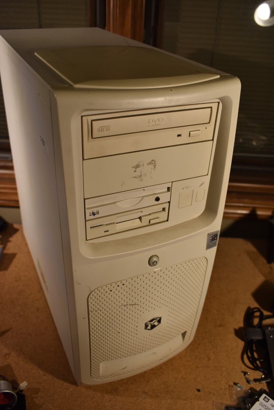 Gateway E4600 Vintage Retro Gaming PC Windows 98 SE Intel Pentium4 512MB RAM SSD
