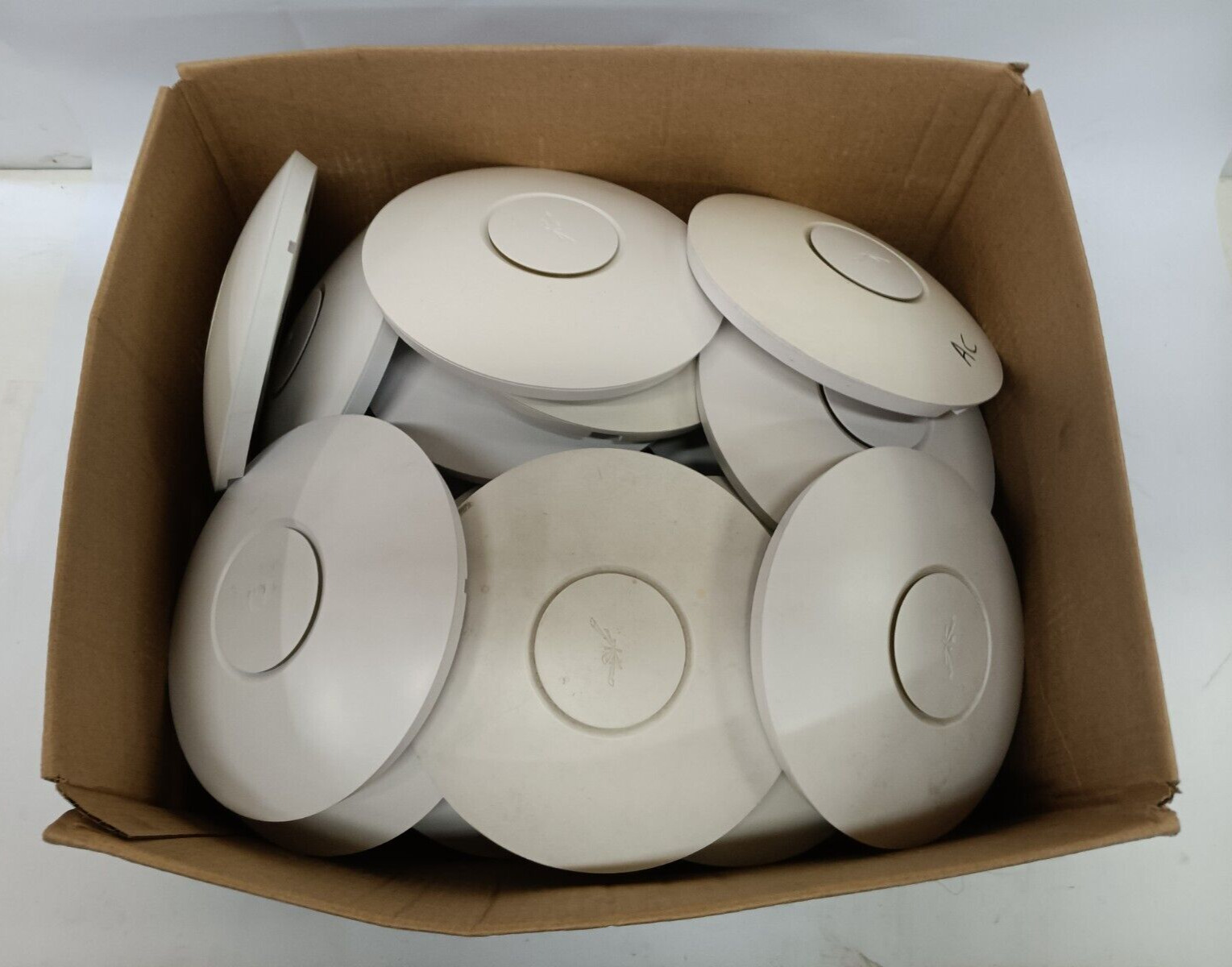 Lot of 26 Ubiquiti UniFi UAP-PRO Wireless Access Points 802.11 a/b/g/n Tested