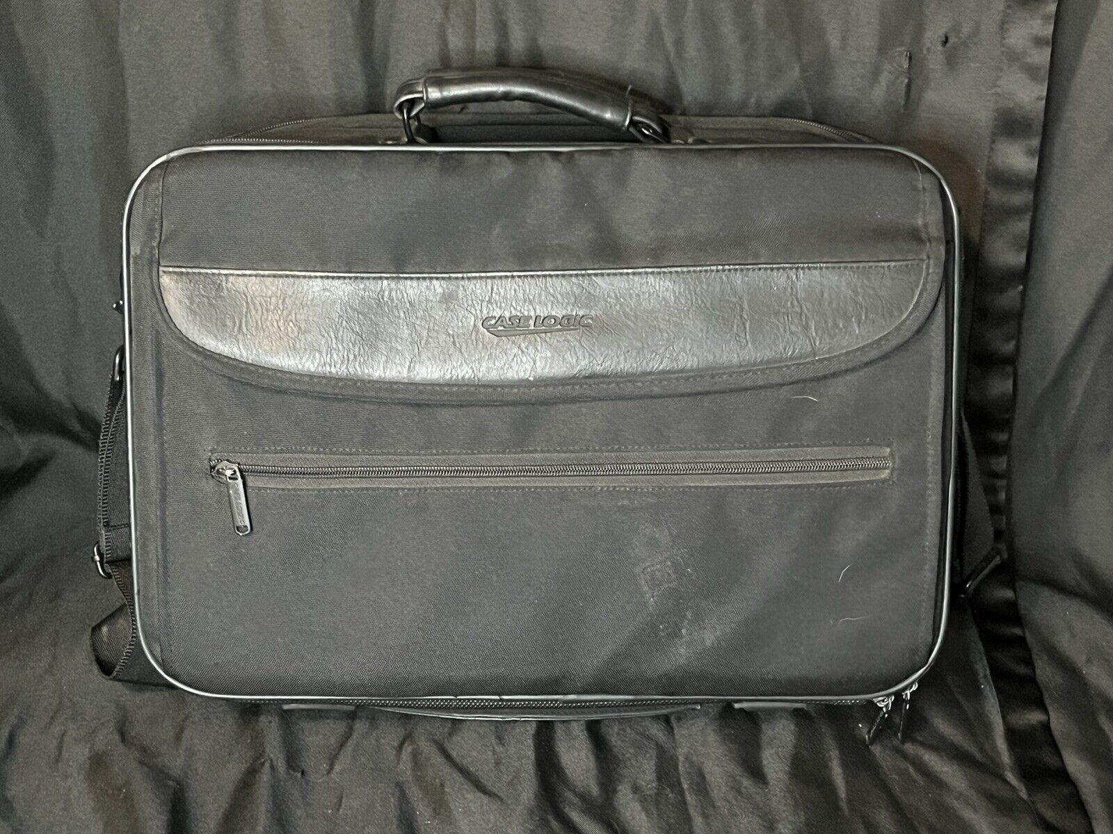 Case Logic Laptop Case Bag Fits 15” Laptop