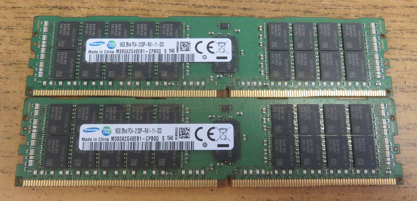 Samsung 2 x 16GB DDR4 2Rx4 PC4-2133P-R Server Memory ECC Reg RDIMM M393A2G40EB1