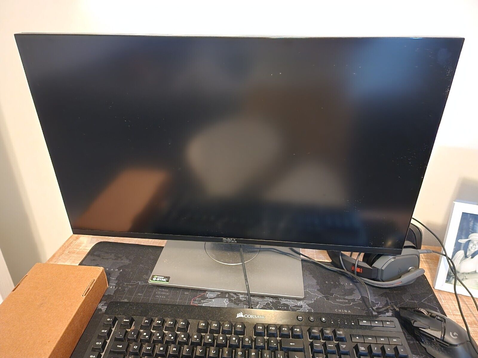 Dell S Series S2716DG 27 inch Widescreen LCD Monitor. 144hz, gaming monitor
