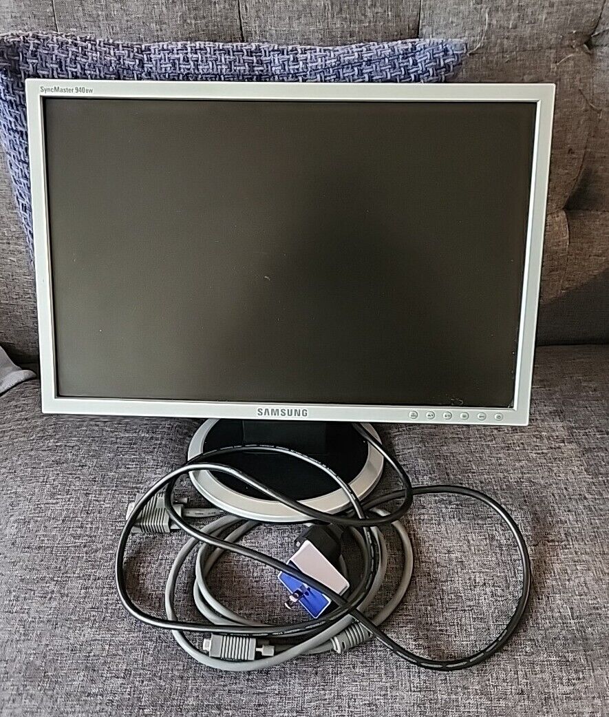 Samsung SyncMaster 940BW LCD Monitor - Perfect Working Condition 