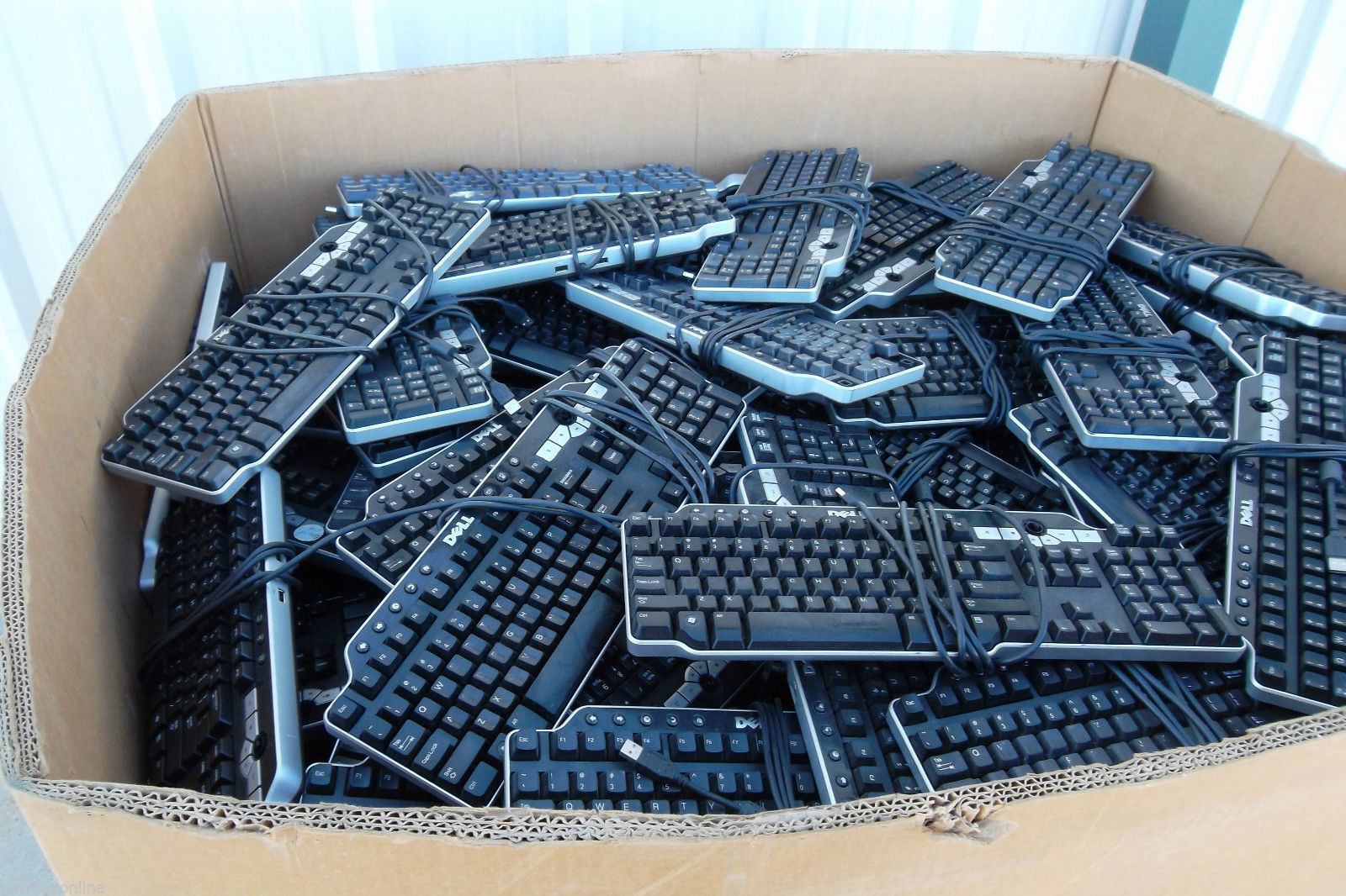 LOT of 25 Mixed Keyboards for Upcycle Projects or Artistic Displays USB PS/2