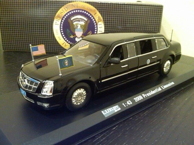 ALL NEW 1:43 2009 CADILLAC DTS PRESIDENTIAL LIMO OBAMA 