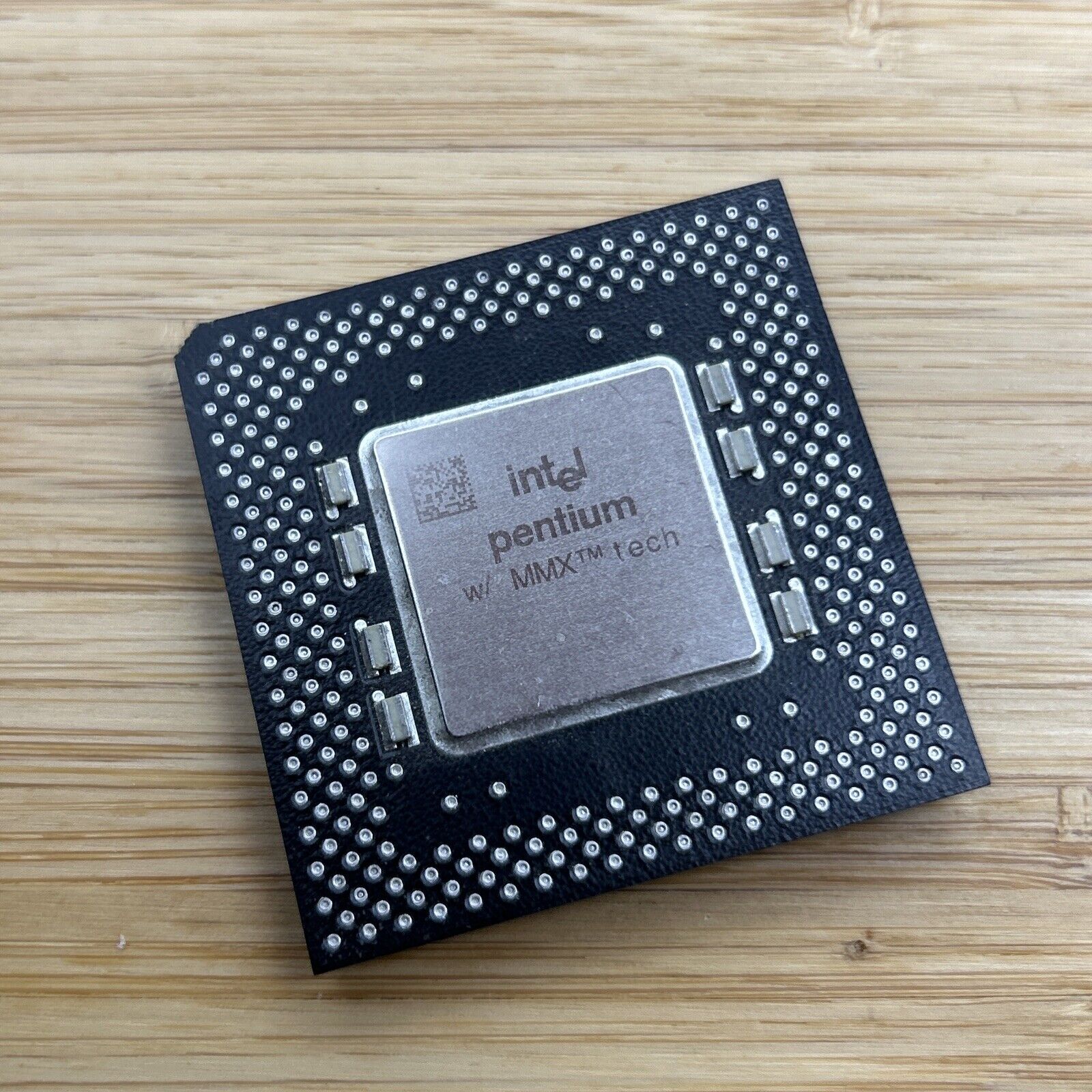 Intel Pentium 233-Mhz MMX CPU SL27S FV80503233 233MMX i233 Socket 7 233mhz