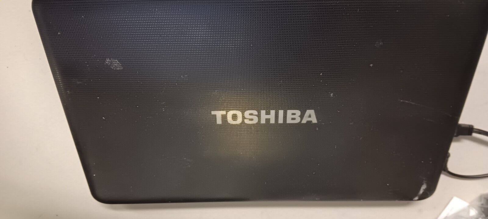 Toshiba Satellite C855D-S5320 Laptop AMD E2-1800 APU 4GB RAM 250GB Works Great