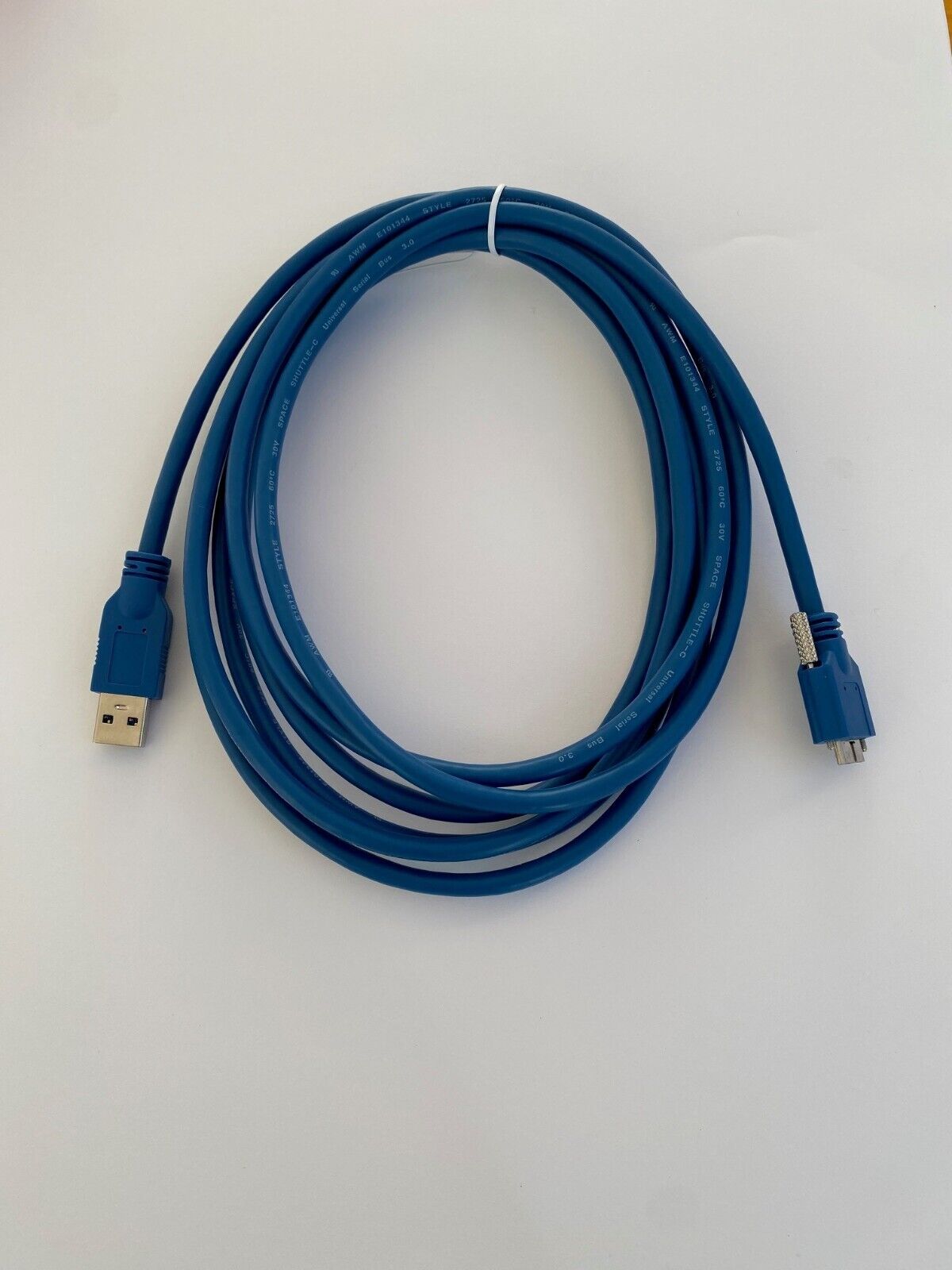 3m (10 ft) USB 3.0 cable Type-A to Micro-B screw lock
