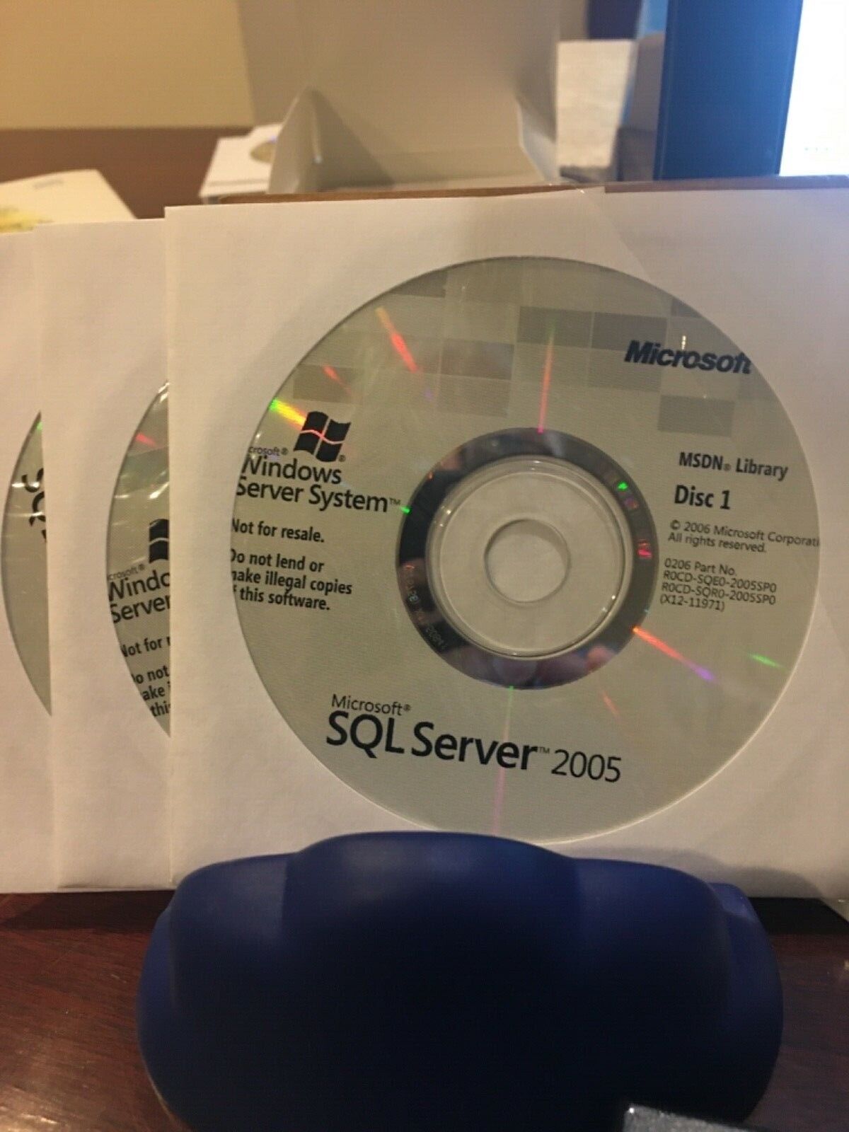 Brand New Microsoft  SQL Sever 2005. MSDN Library 3 cds. NFR