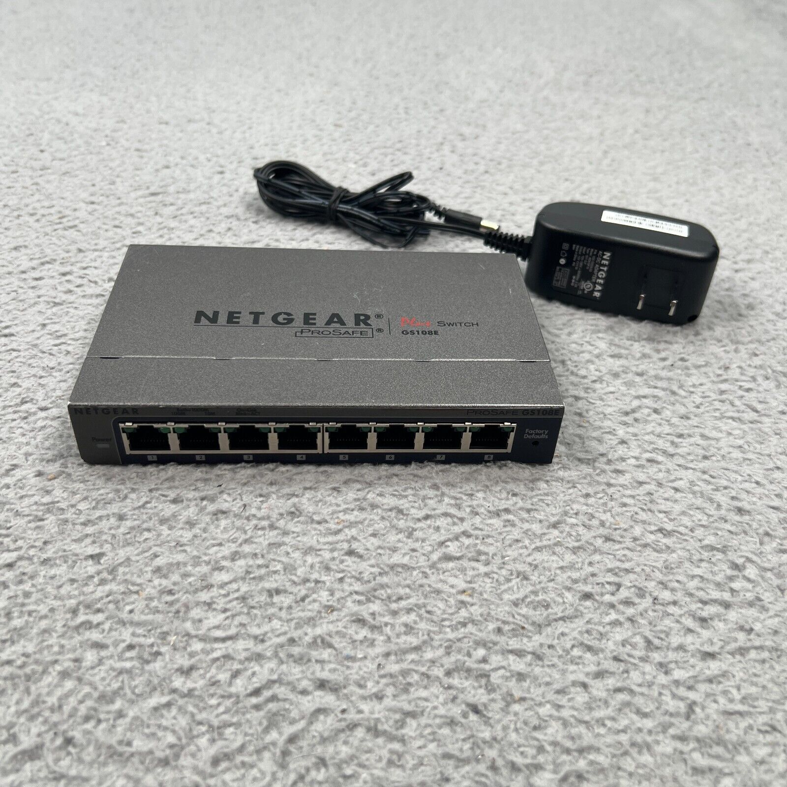 NetGear ProSafe GS108E v2 8-Port Gigabit External Ethernet Switch & Power Cord