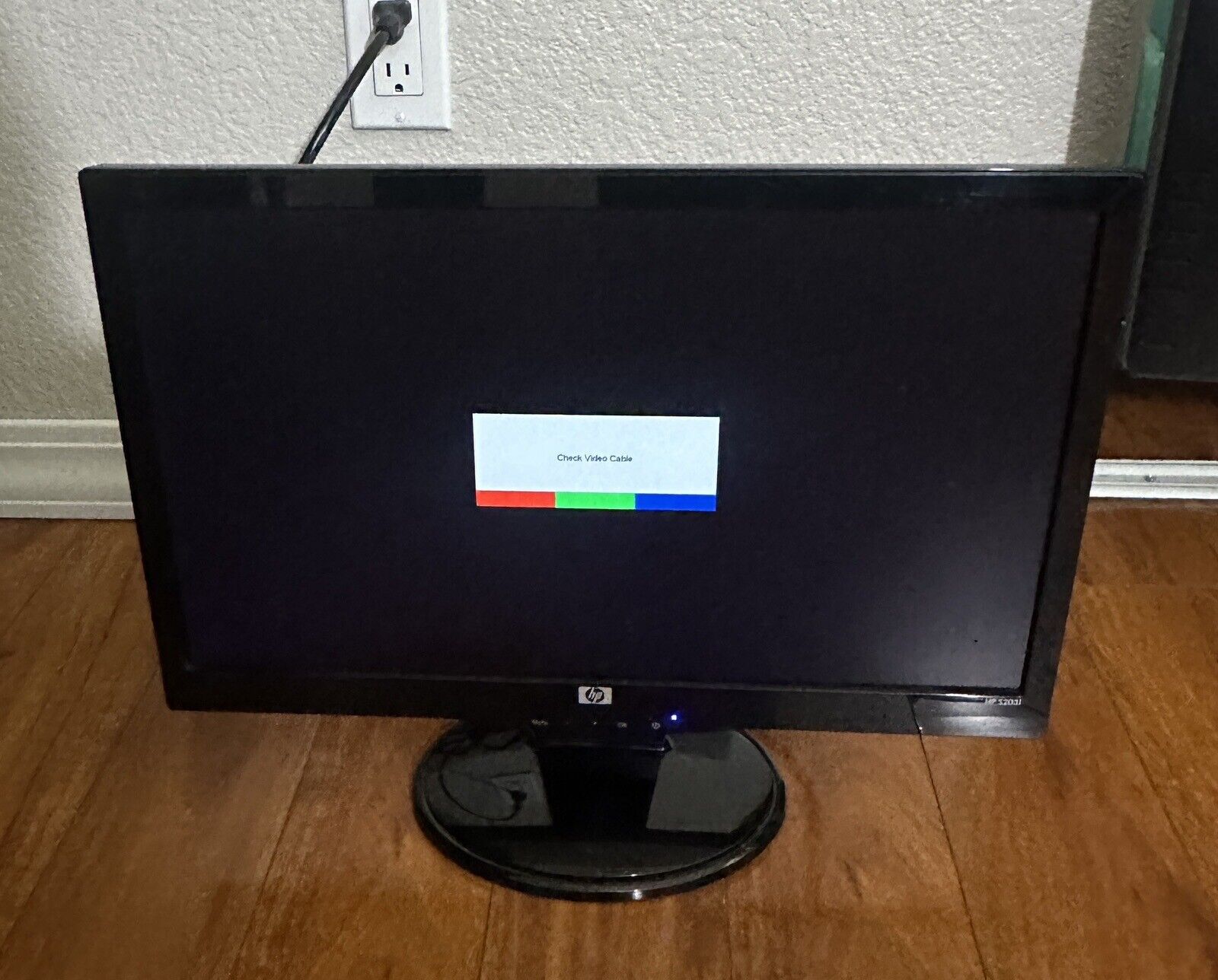 HP S2031 20” Black Flat Panel Widescreen LCD Monitor