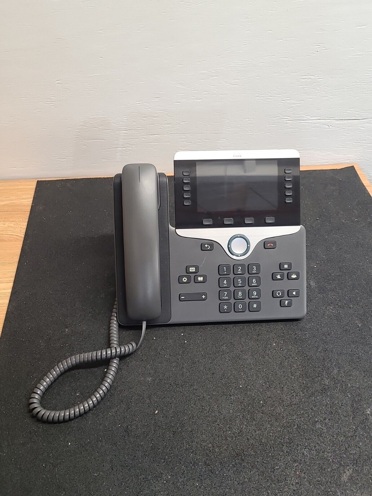Cisco 8851 CP-8851 CP-8851-K9 Display  IP Office Phone w/ Cord, Handset & Stand
