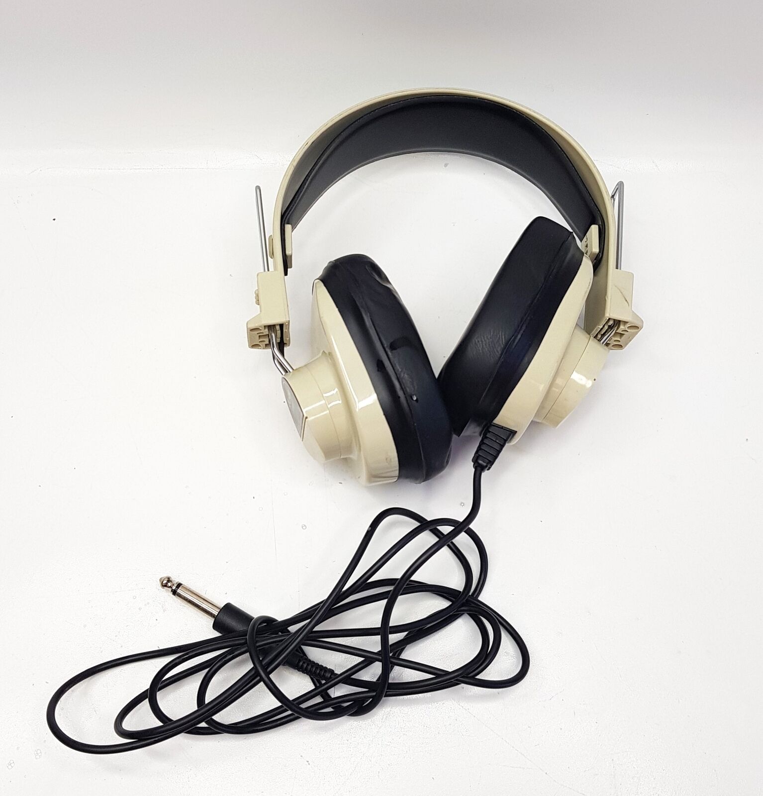 Califone 2924AV 3.5mm Plug Vintage Beige Stereo Corded 6\' Headphones