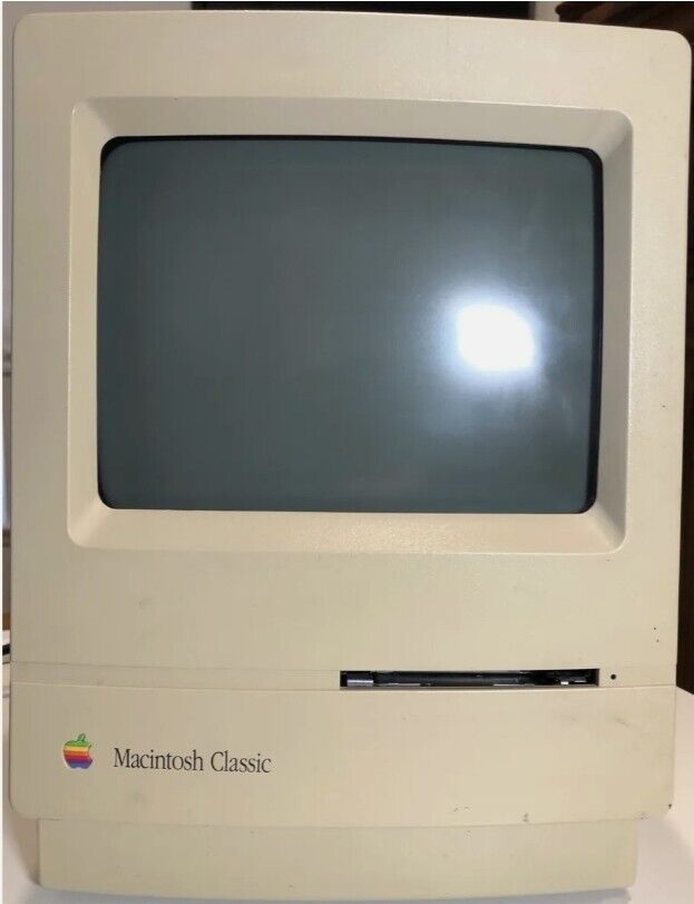 Apple Macintosh Classic M0420 - WORKING  