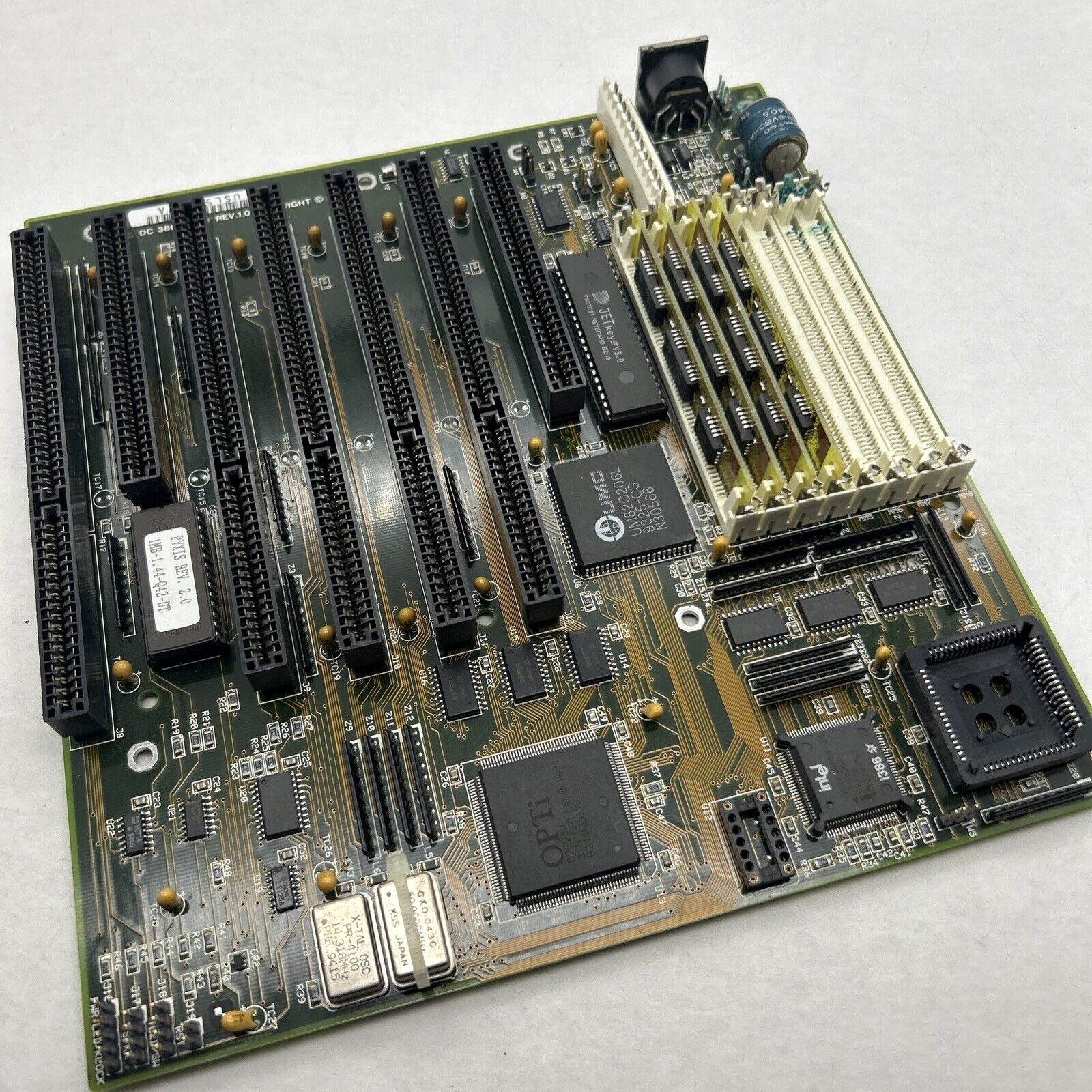 Vintage Intel 386 SX 25Mhz AT Motherboard ISA with 1MB Ram OPTI UMC circa 1992