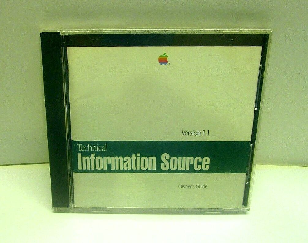 Apple CD with Apple Lisa, Apple II, Macintosh SW & Tech Info by Apple Computer